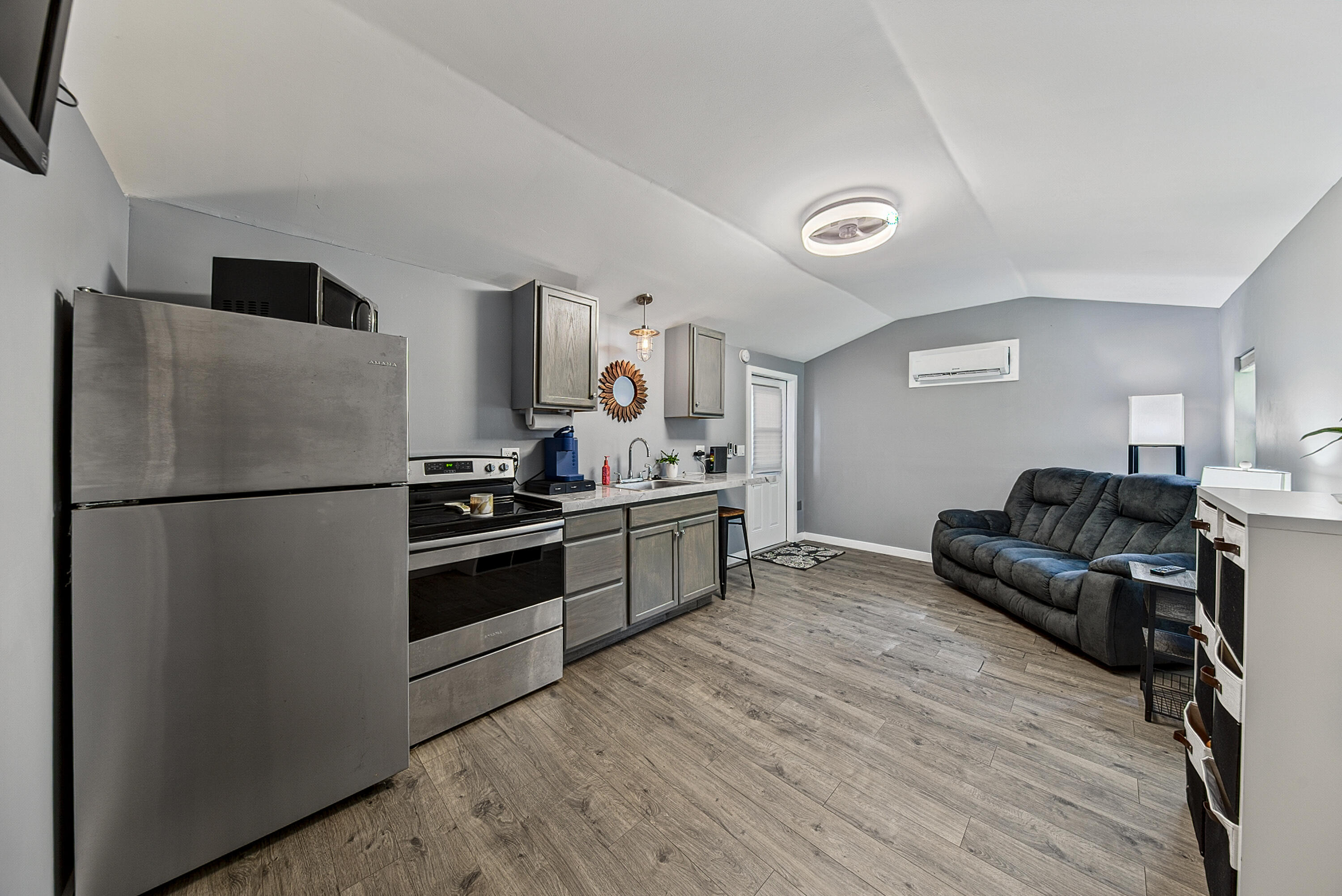 RIVERLAND VILLAGE SEC 1-REPLAT - Residential