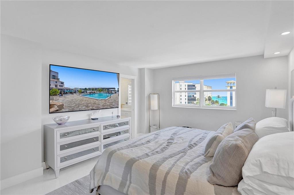 HILLSBORO ISLAND HOUSE - Residential