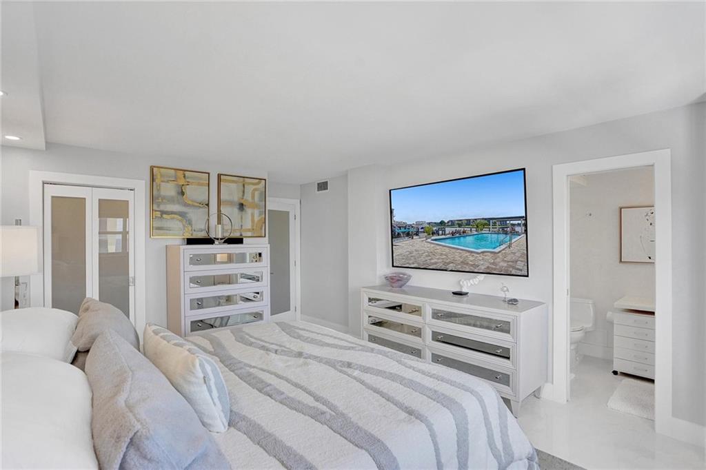 HILLSBORO ISLAND HOUSE - Residential