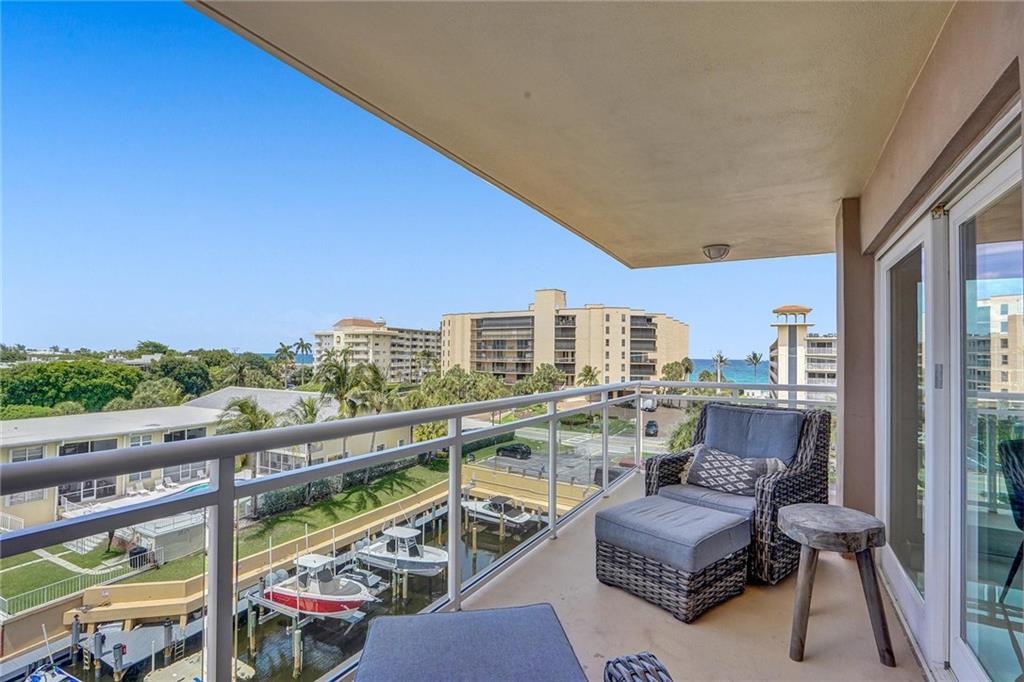 HILLSBORO ISLAND HOUSE - Residential