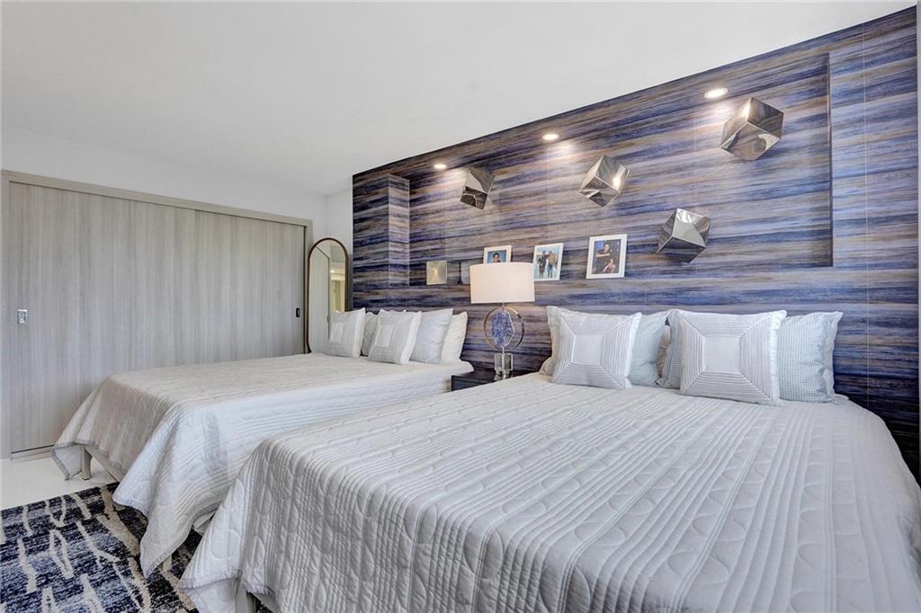 HILLSBORO ISLAND HOUSE - Residential