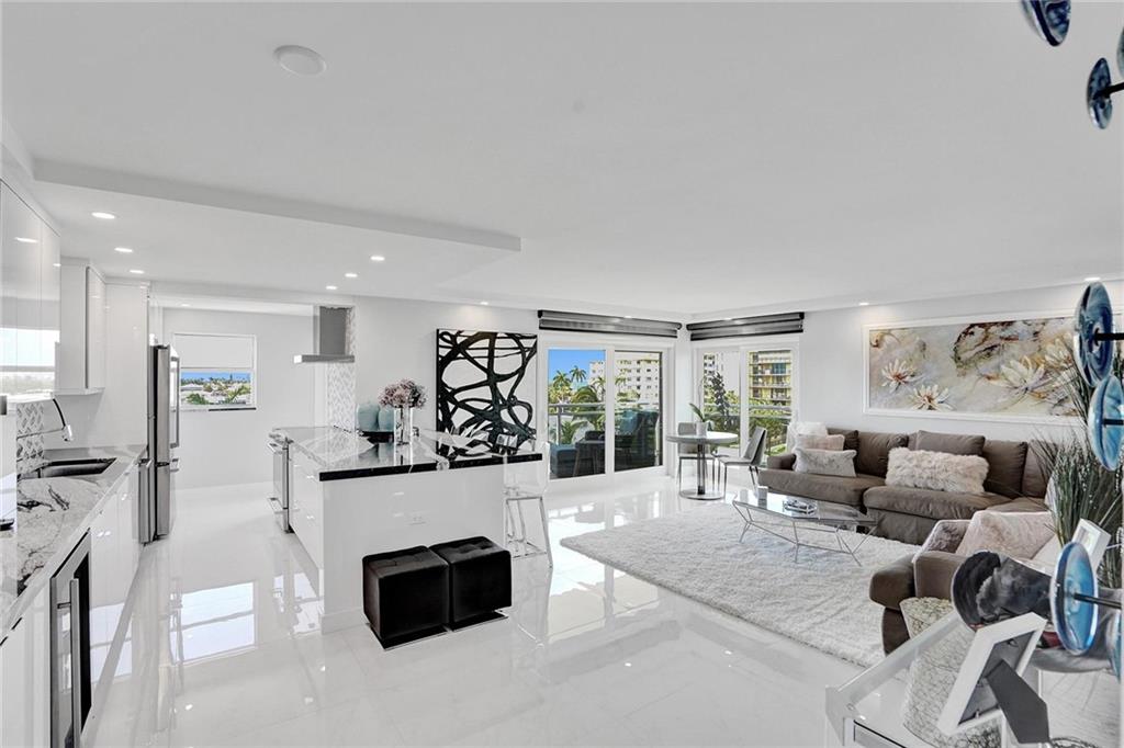 HILLSBORO ISLAND HOUSE - Residential