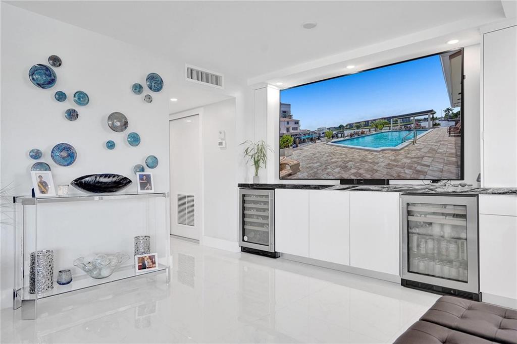 HILLSBORO ISLAND HOUSE - Residential