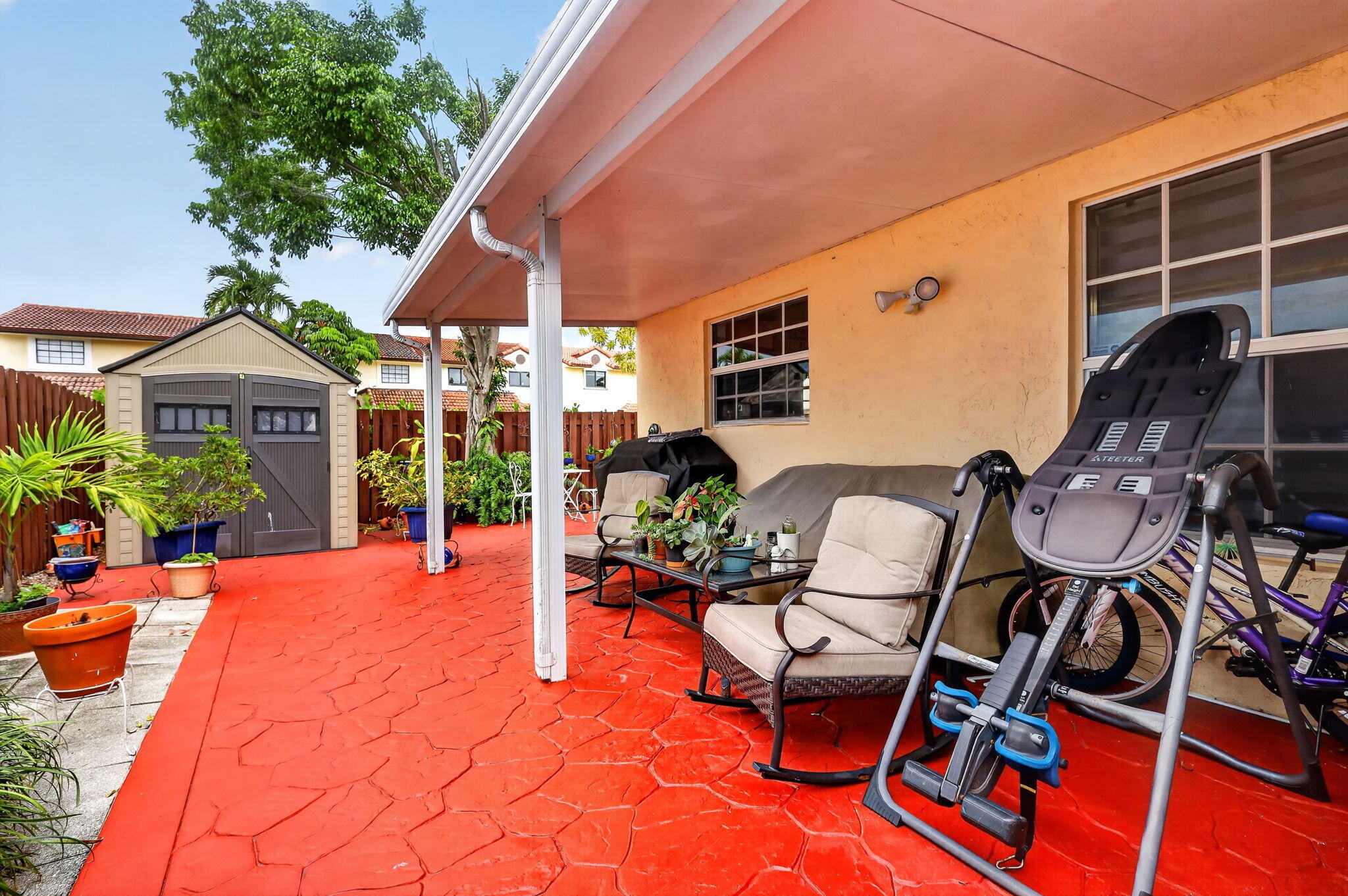 COUNTRY LAKE HOMES 1ST ADDN - Residential