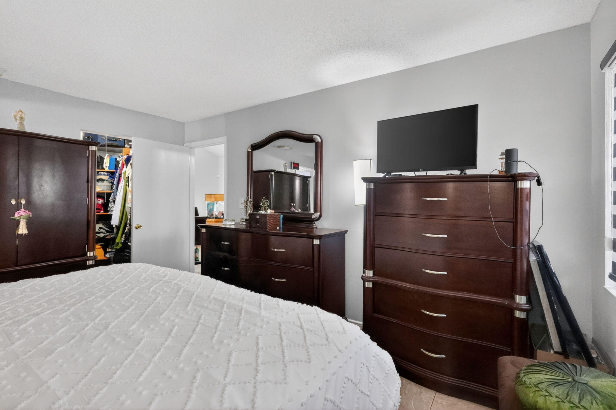 COUNTRY LAKE HOMES 1ST ADDN - Residential