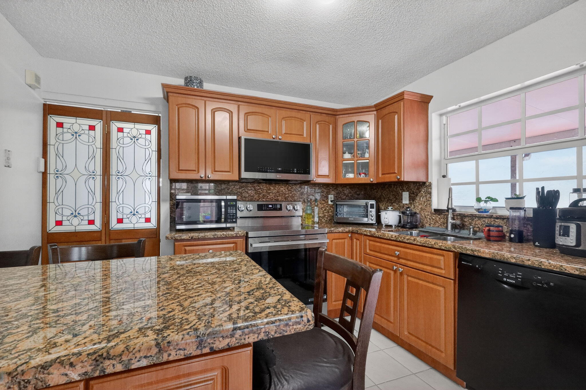 COUNTRY LAKE HOMES 1ST ADDN - Residential