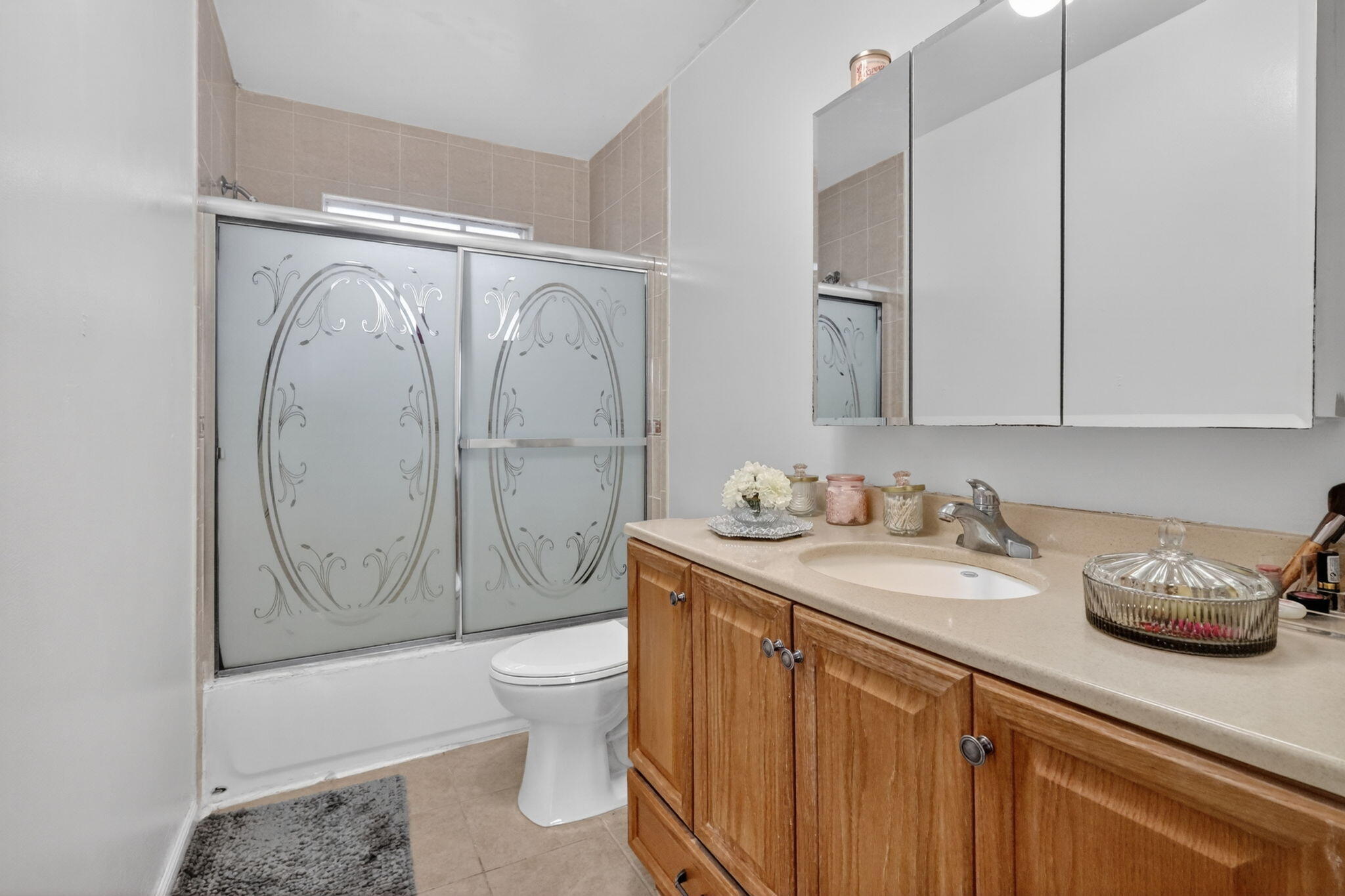 COUNTRY LAKE HOMES 1ST ADDN - Residential