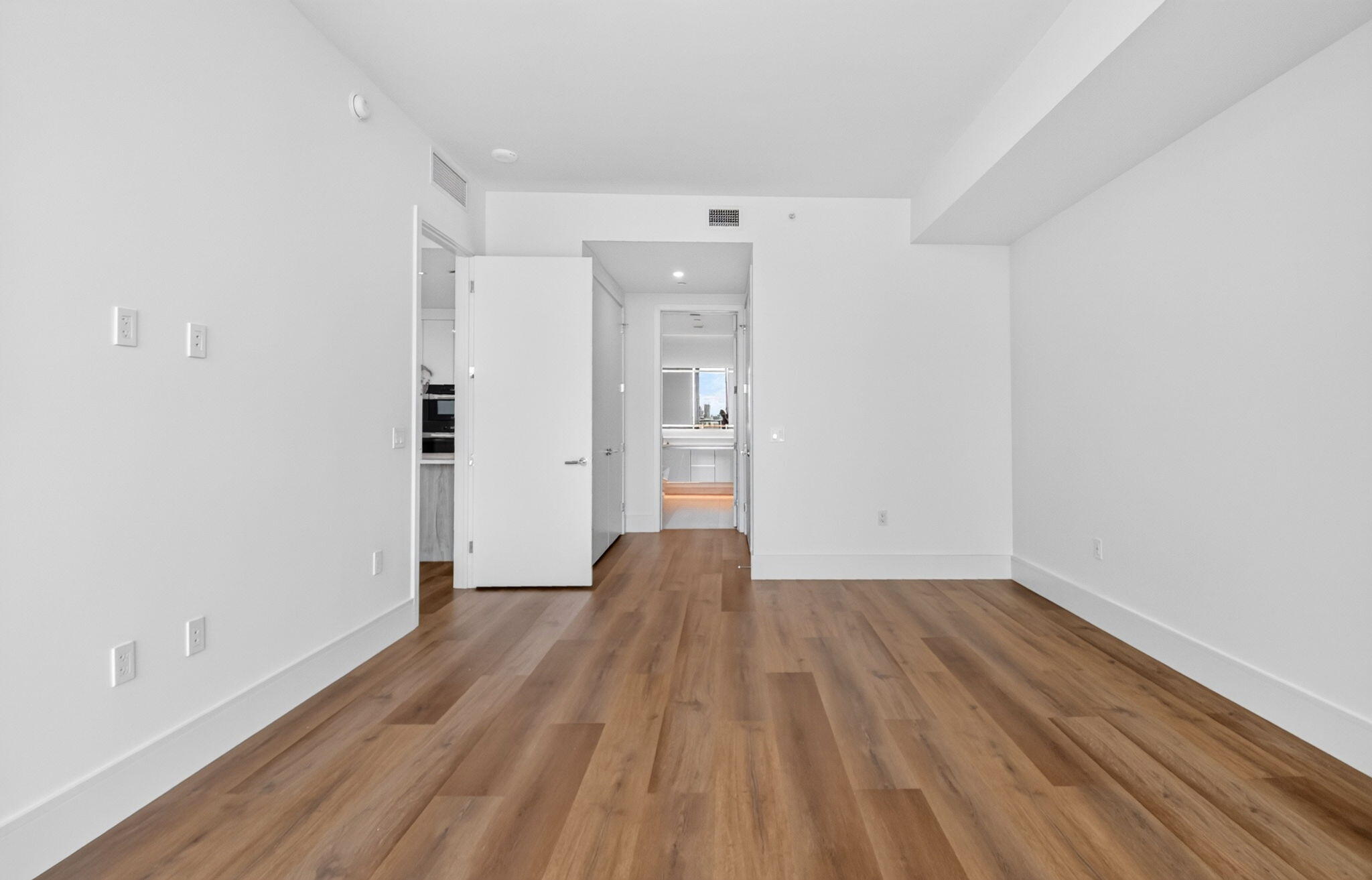 NAUTILUS 220 CONDO - Residential