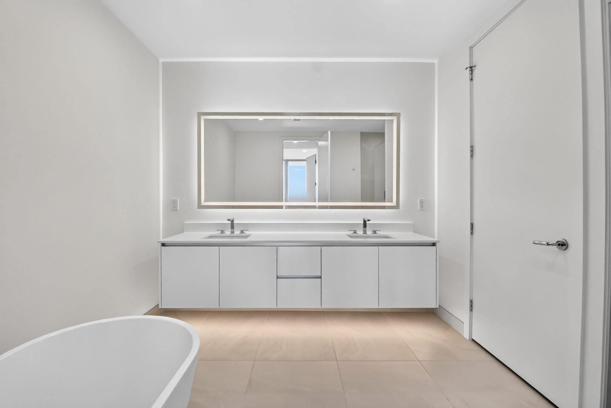 NAUTILUS 220 CONDO - Residential