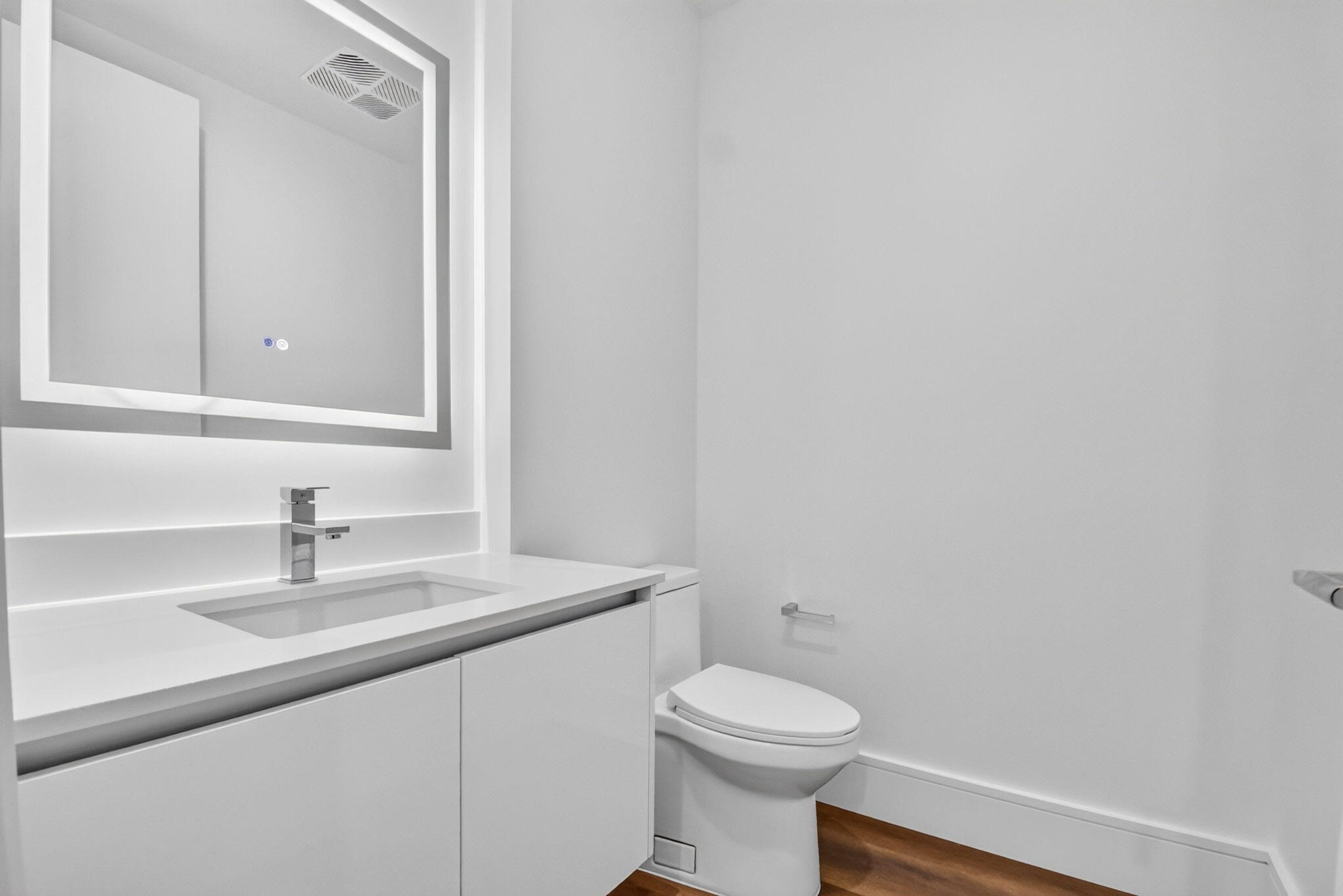 NAUTILUS 220 CONDO - Residential