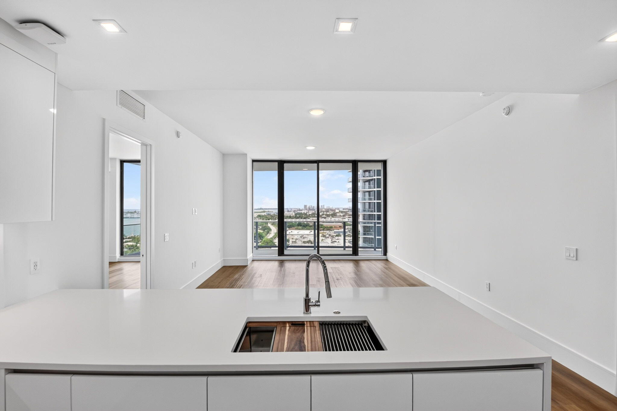 NAUTILUS 220 CONDO - Residential
