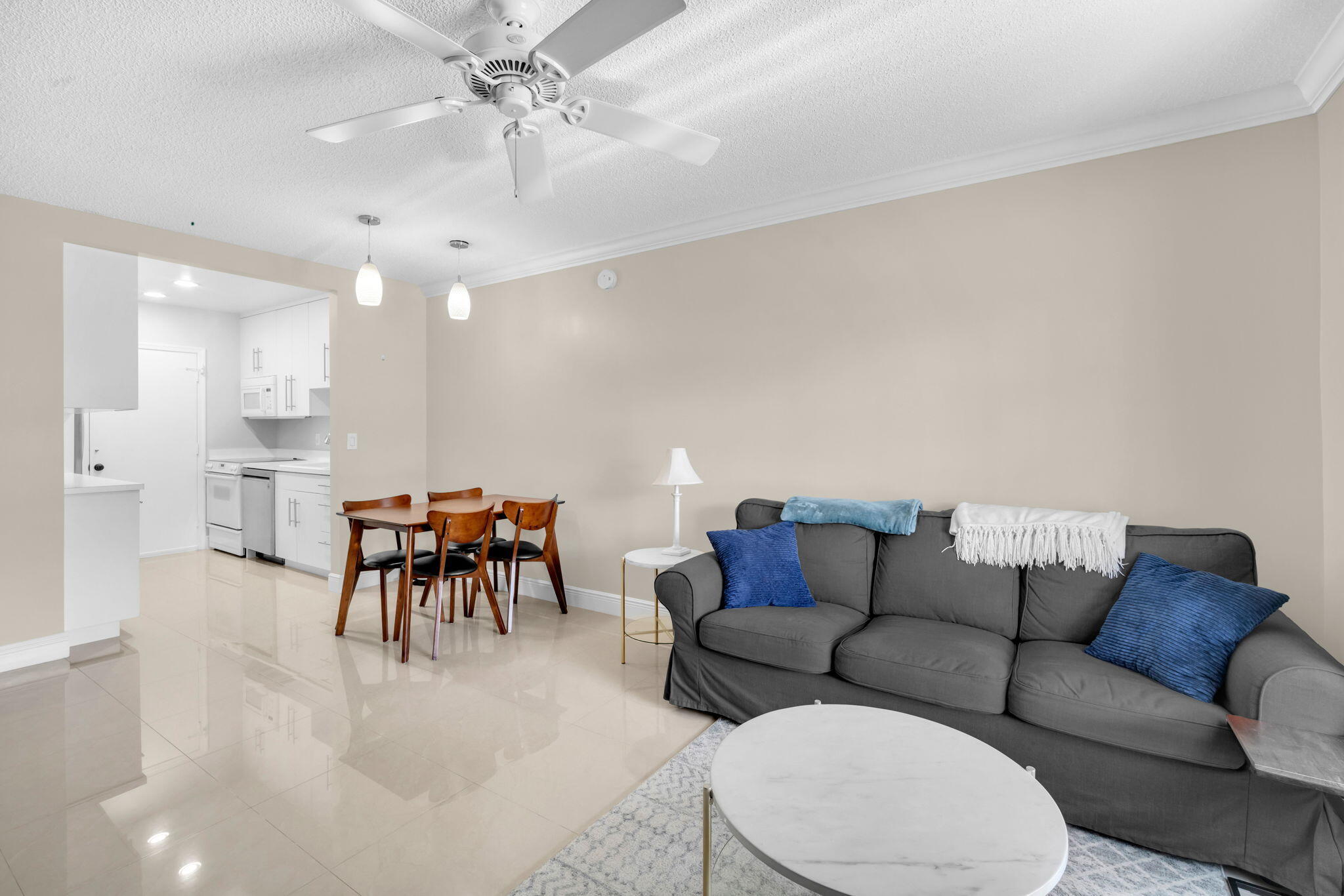 IMPERIAL POINT COLONNADES CONDO - Residential