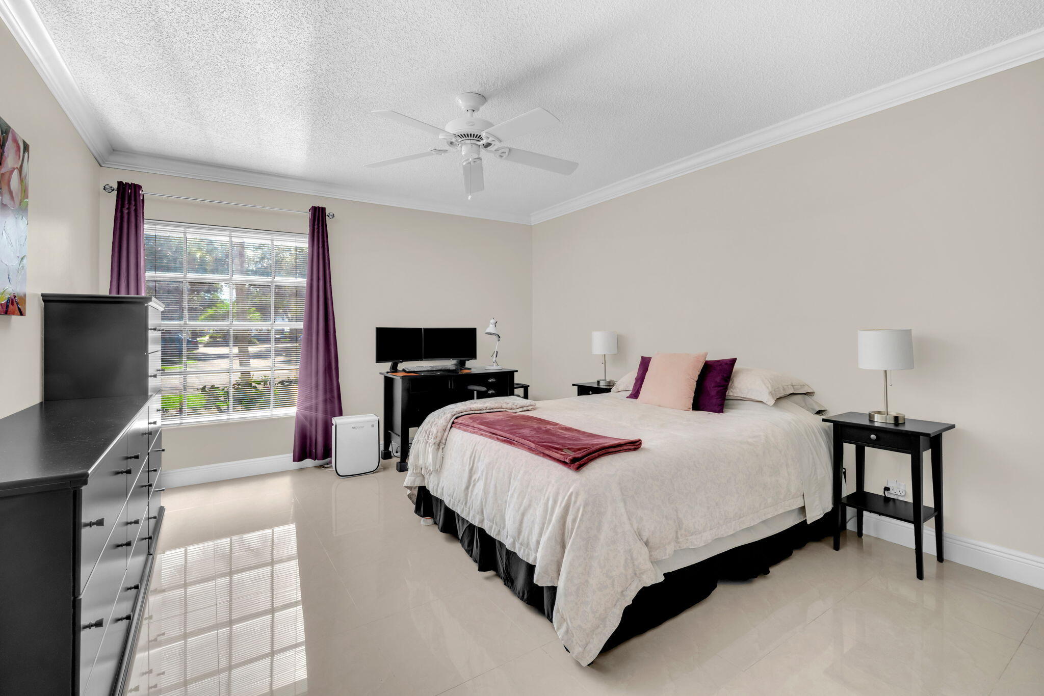 IMPERIAL POINT COLONNADES CONDO - Residential