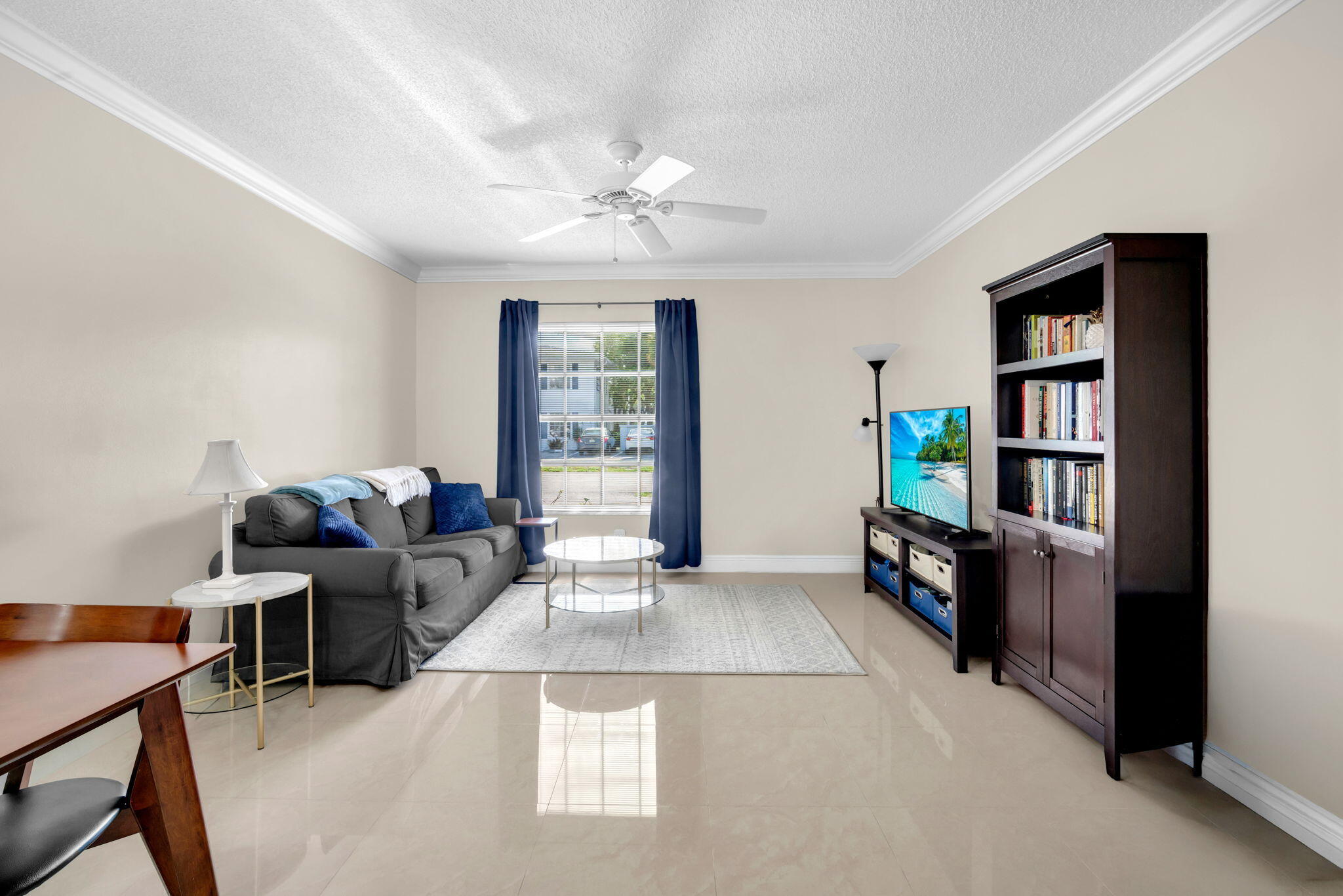 IMPERIAL POINT COLONNADES CONDO - Residential