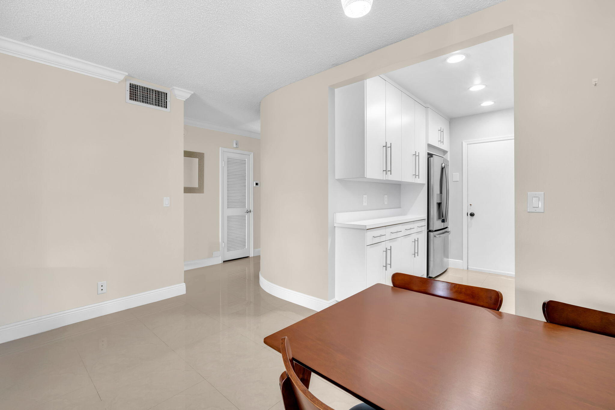 IMPERIAL POINT COLONNADES CONDO - Residential