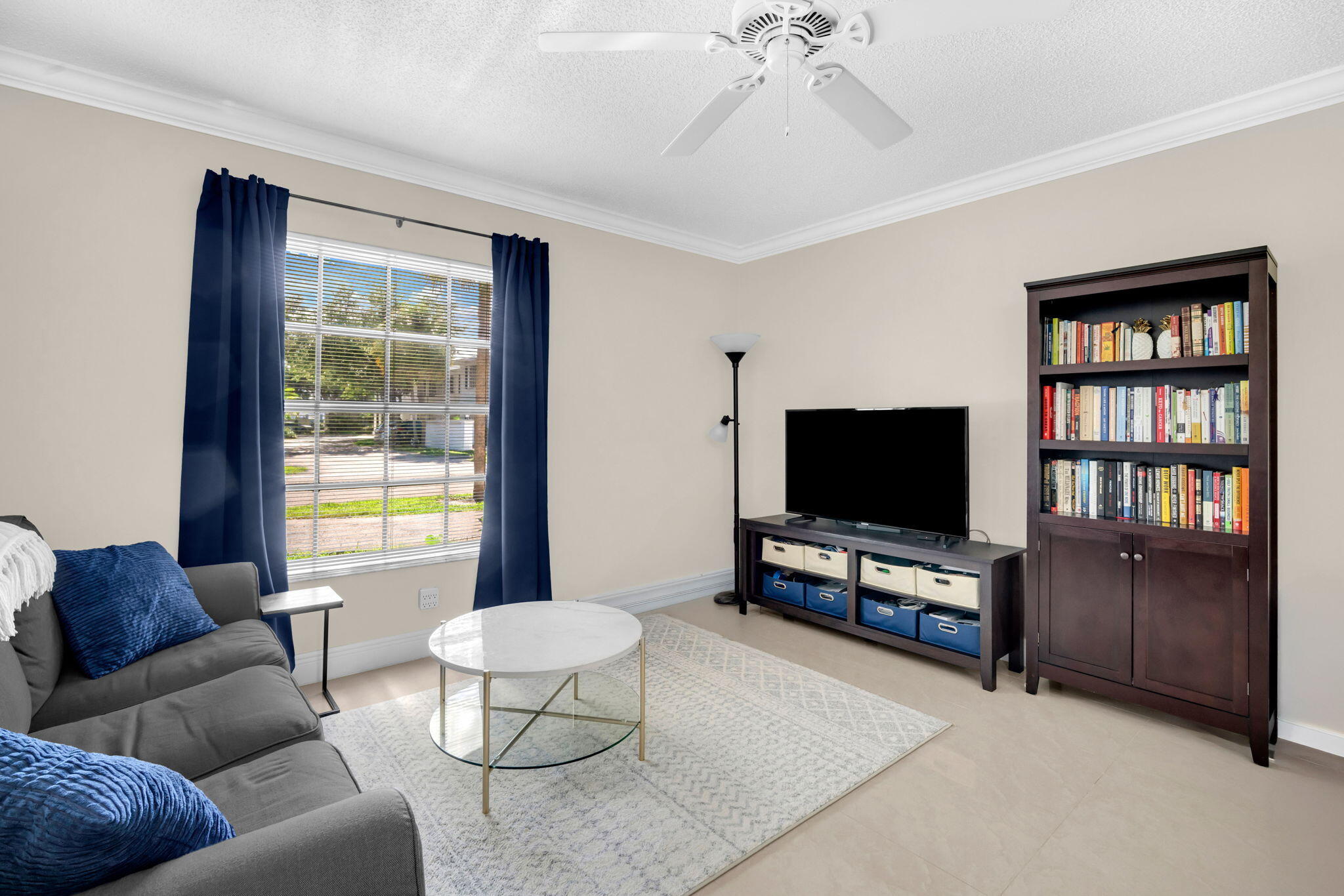 IMPERIAL POINT COLONNADES CONDO - Residential