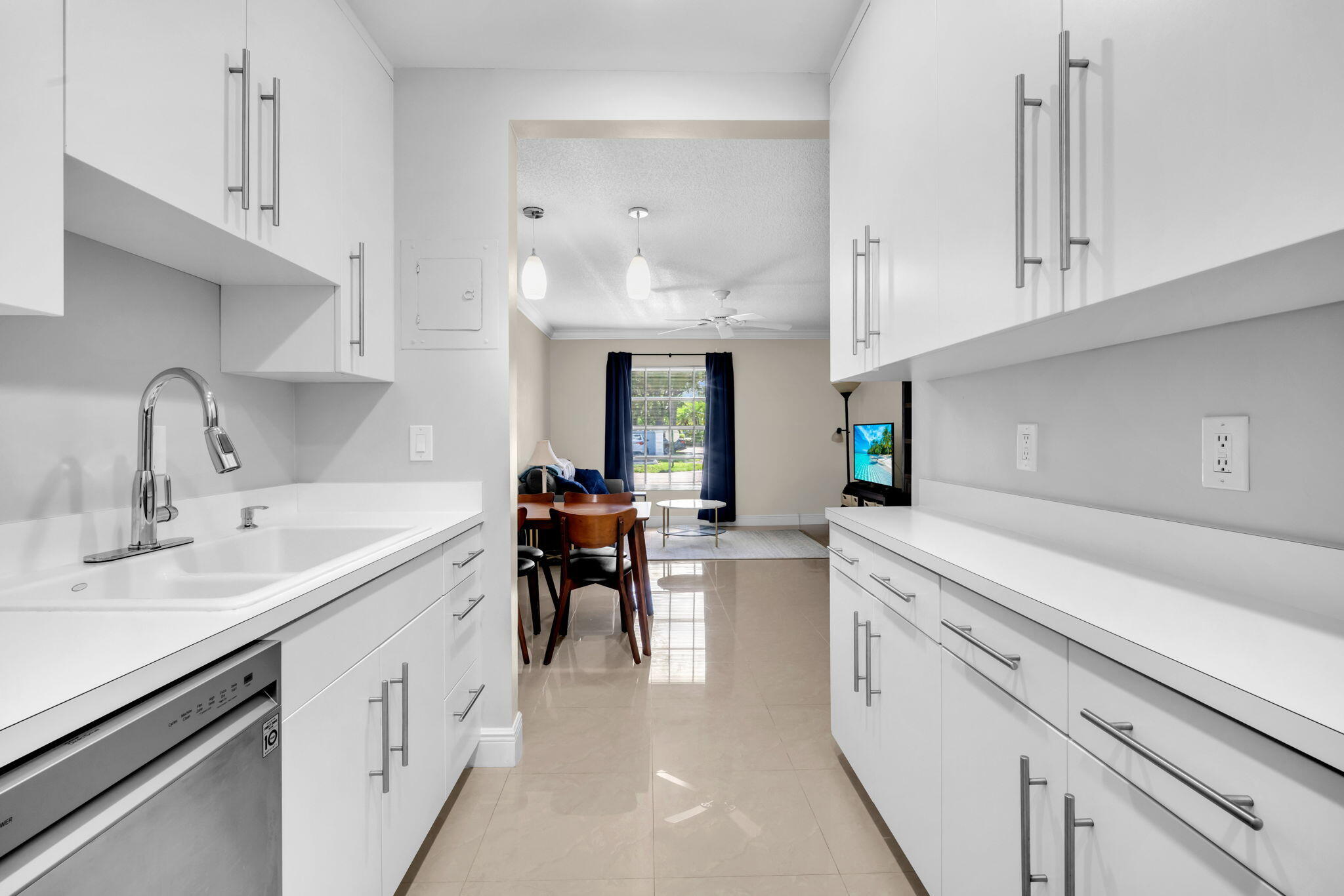 IMPERIAL POINT COLONNADES CONDO - Residential