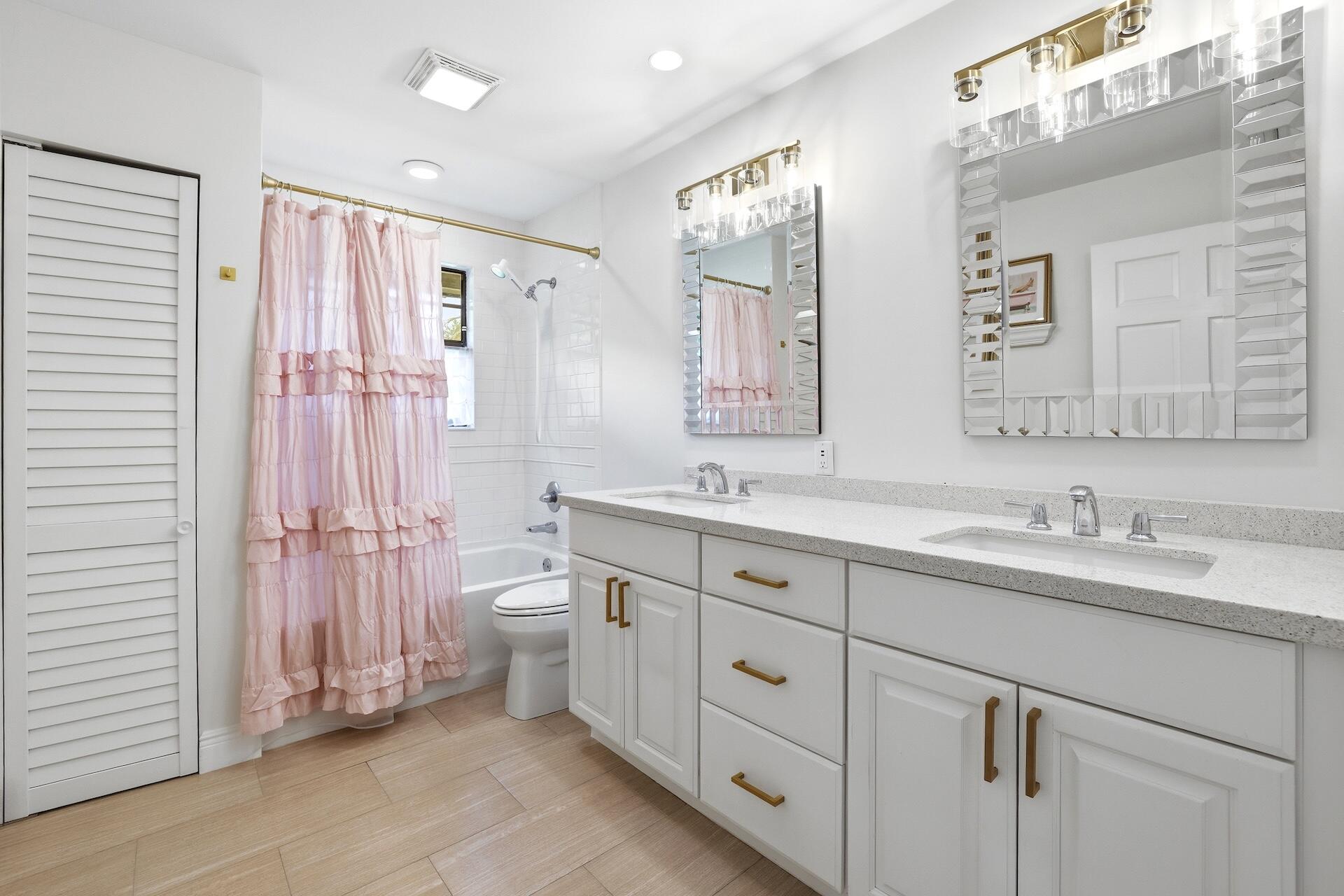 MEADOW WOOD OF THE LANDINGS AT WELLINGTO - Residential