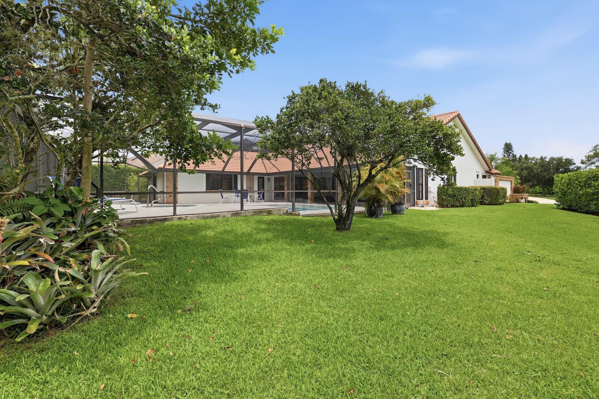MEADOW WOOD OF THE LANDINGS AT WELLINGTO - Residential