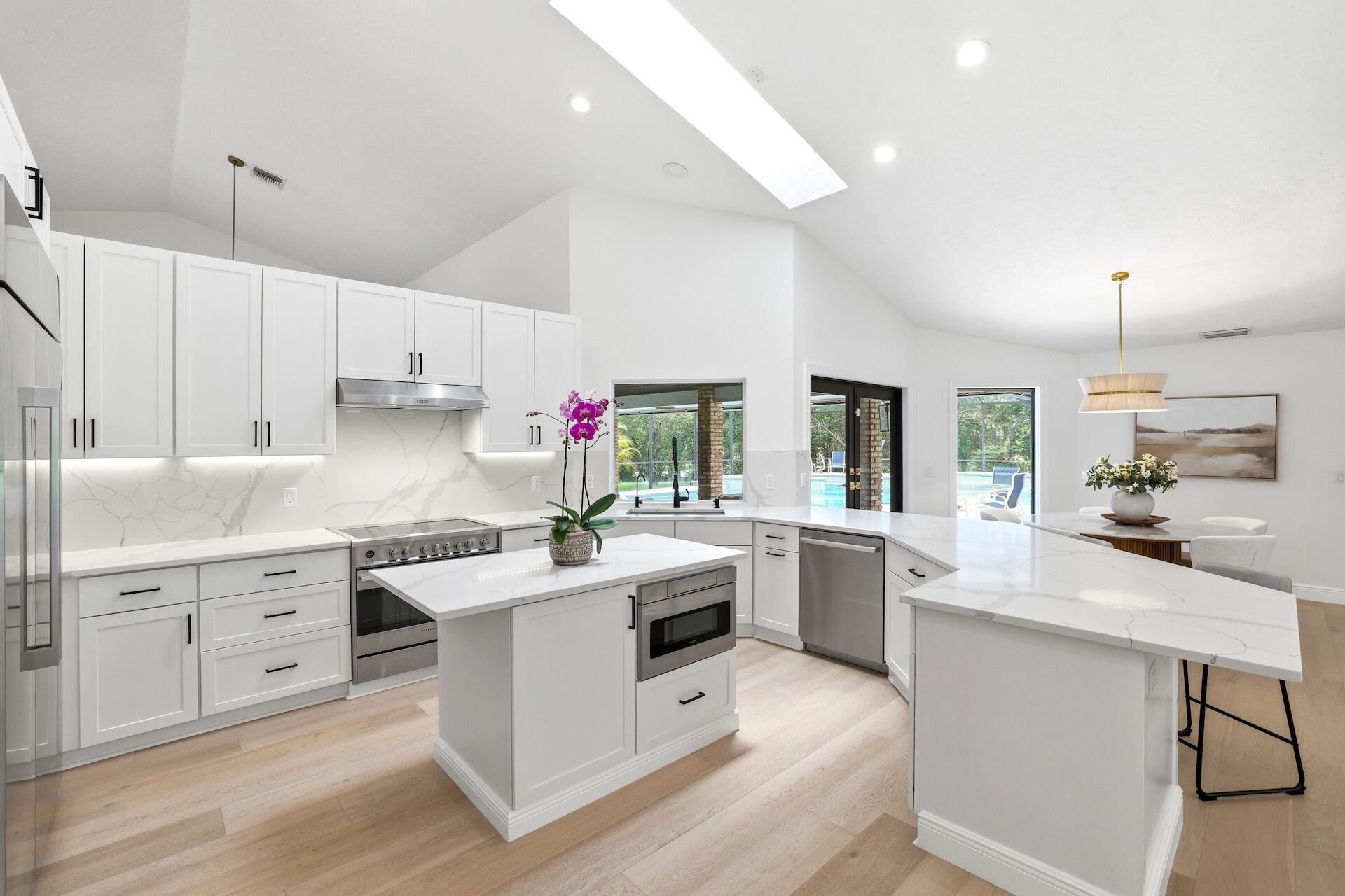 MEADOW WOOD OF THE LANDINGS AT WELLINGTO - Residential