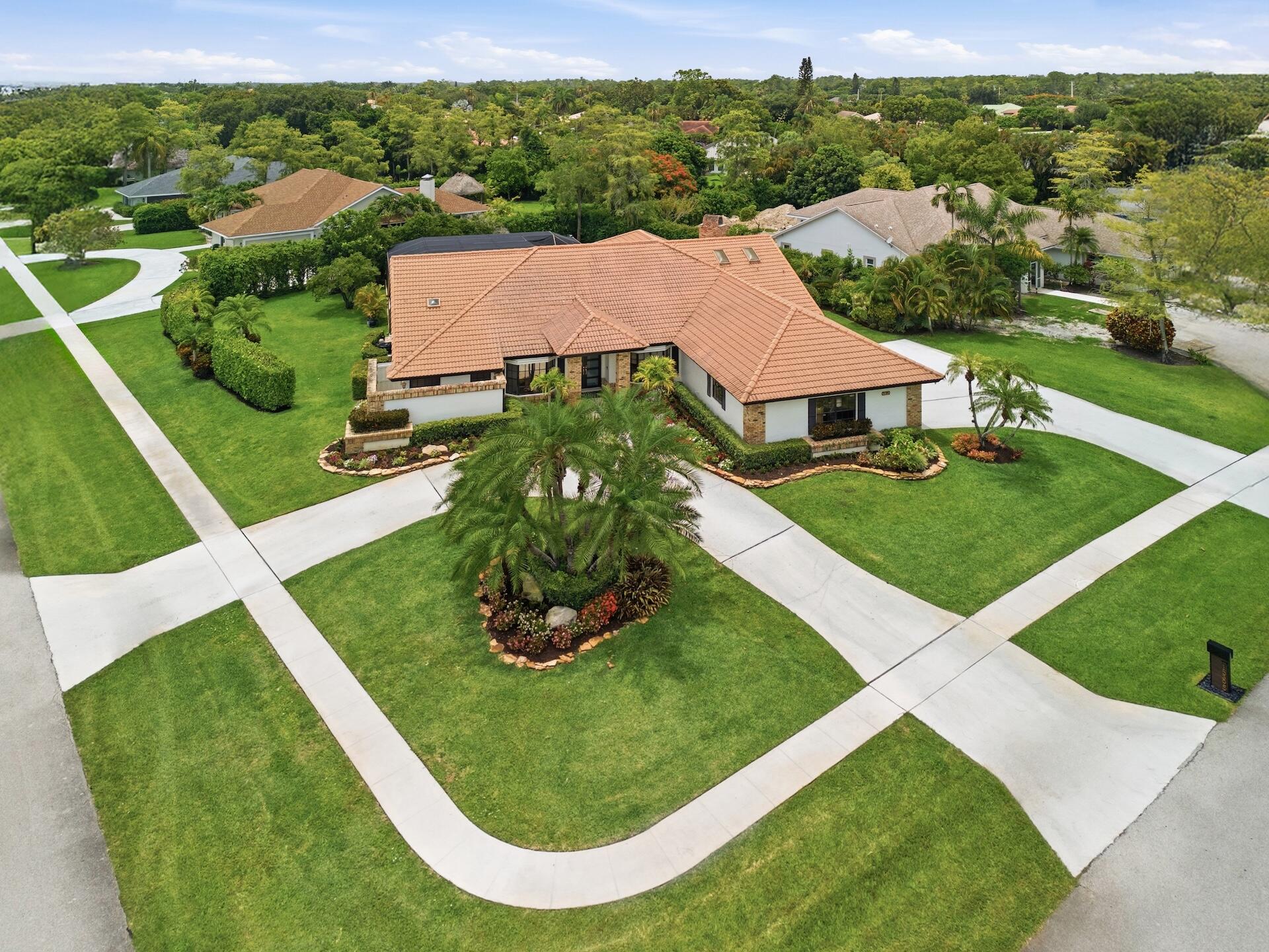 MEADOW WOOD OF THE LANDINGS AT WELLINGTO - Residential