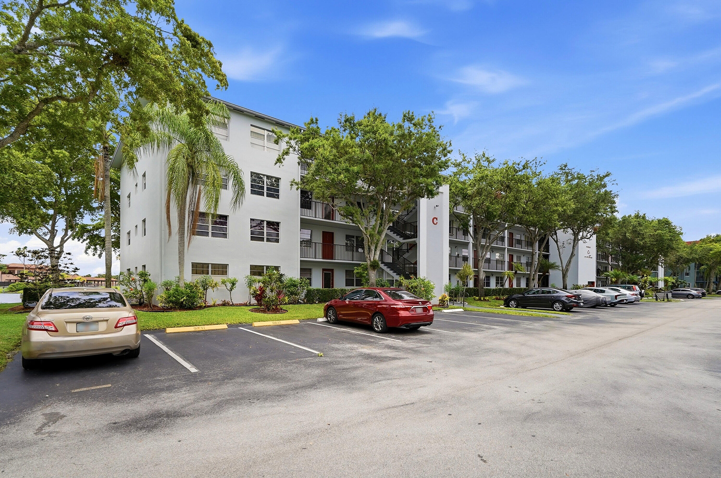 IVANHOE WEST AT CENTURY VILLAGE - Residential