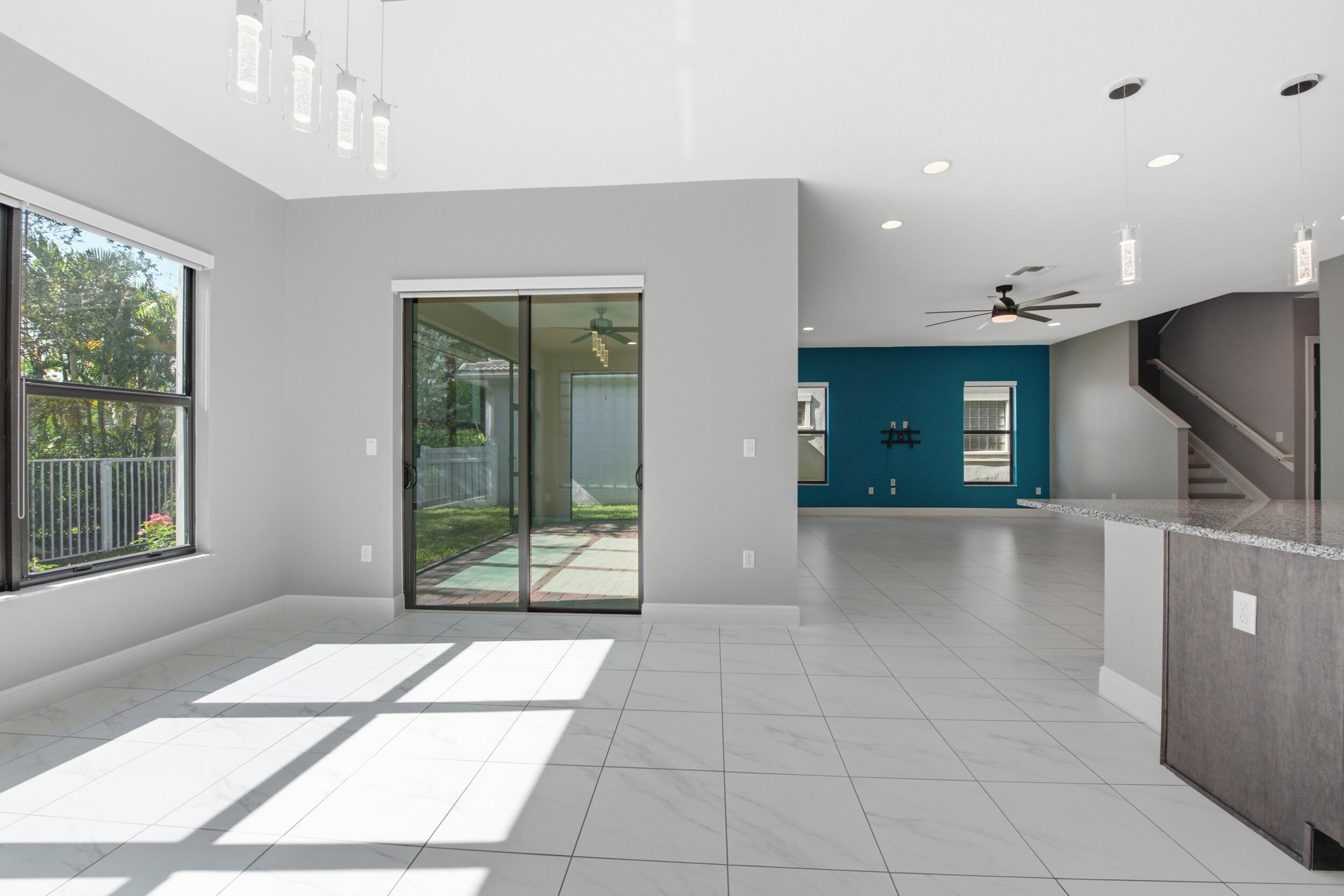 CORAL LAGO - Residential