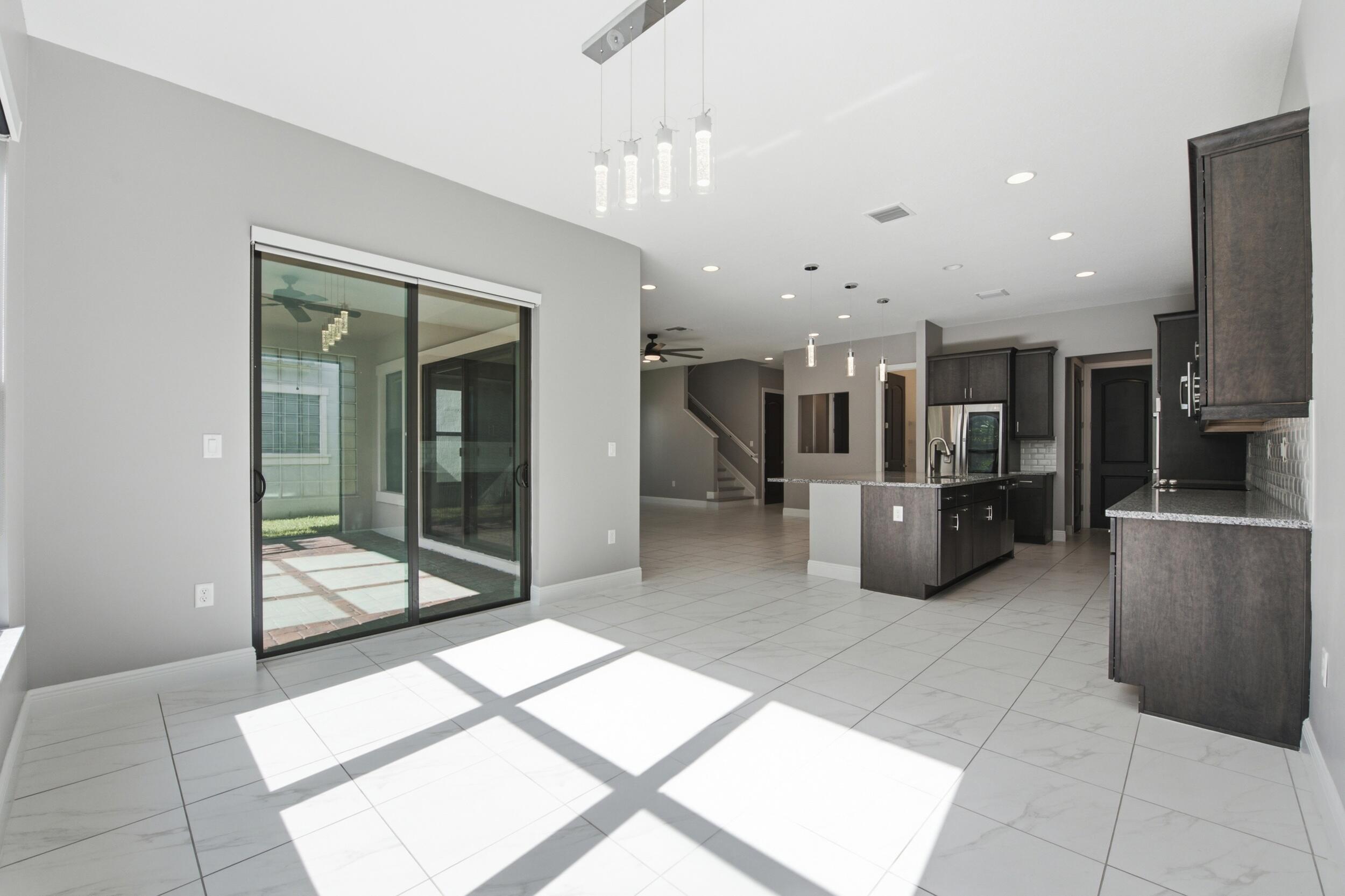 CORAL LAGO - Residential