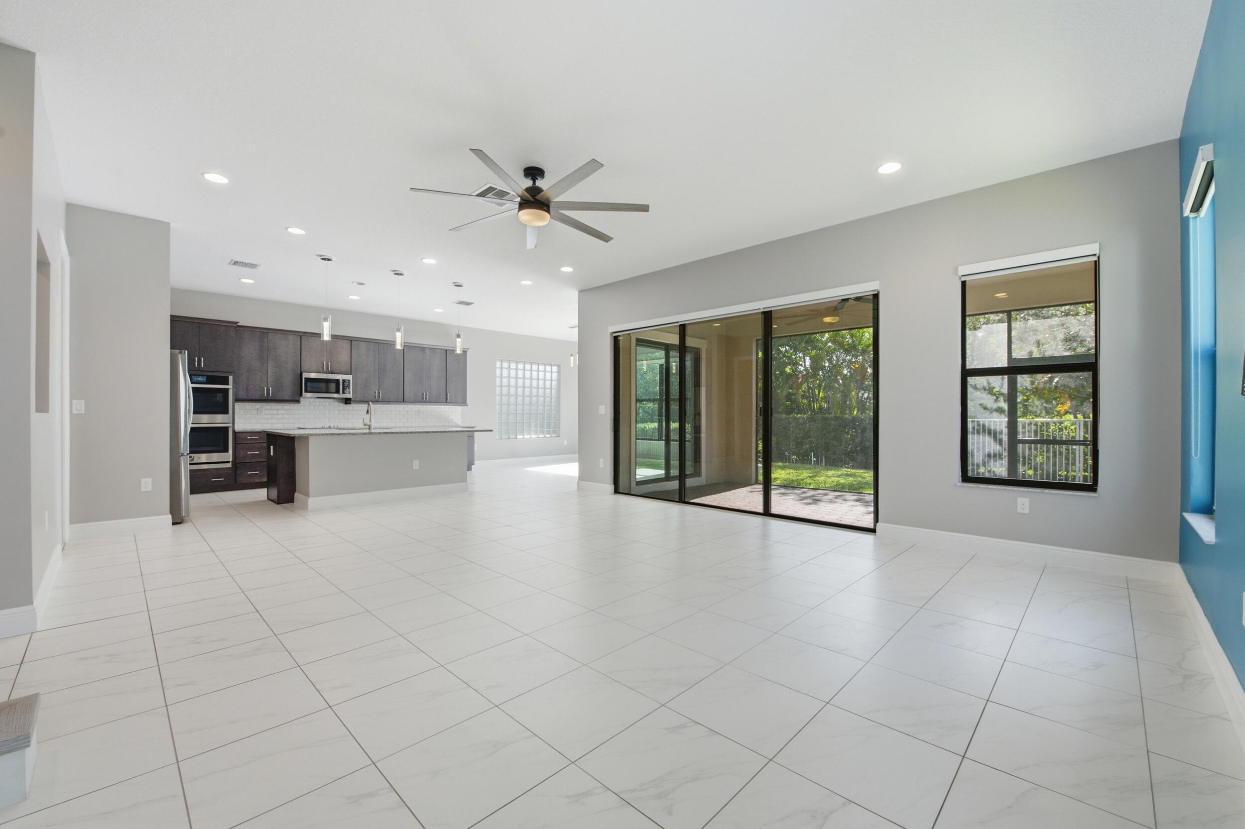 CORAL LAGO - Residential