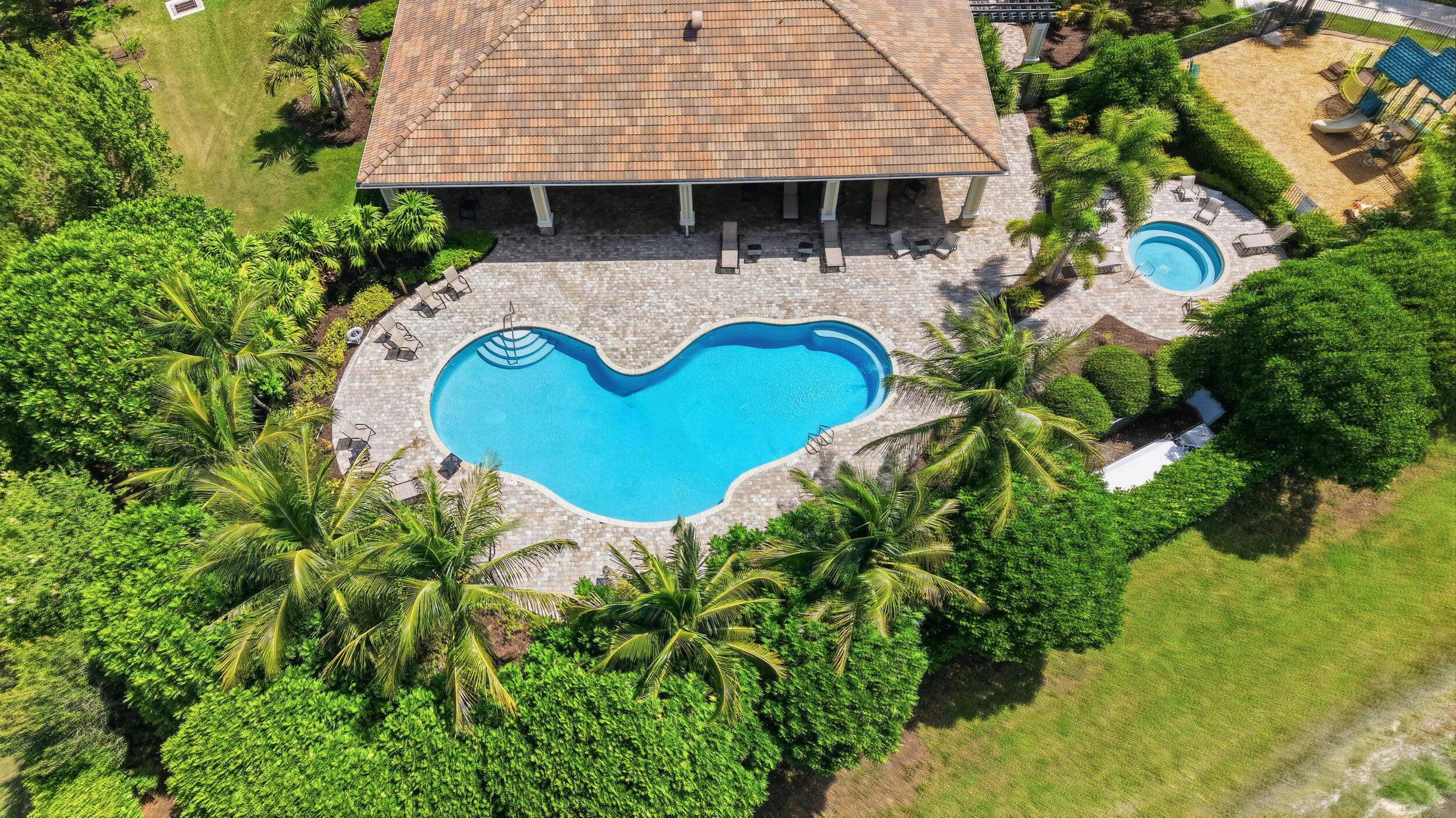 CORAL LAGO - Residential