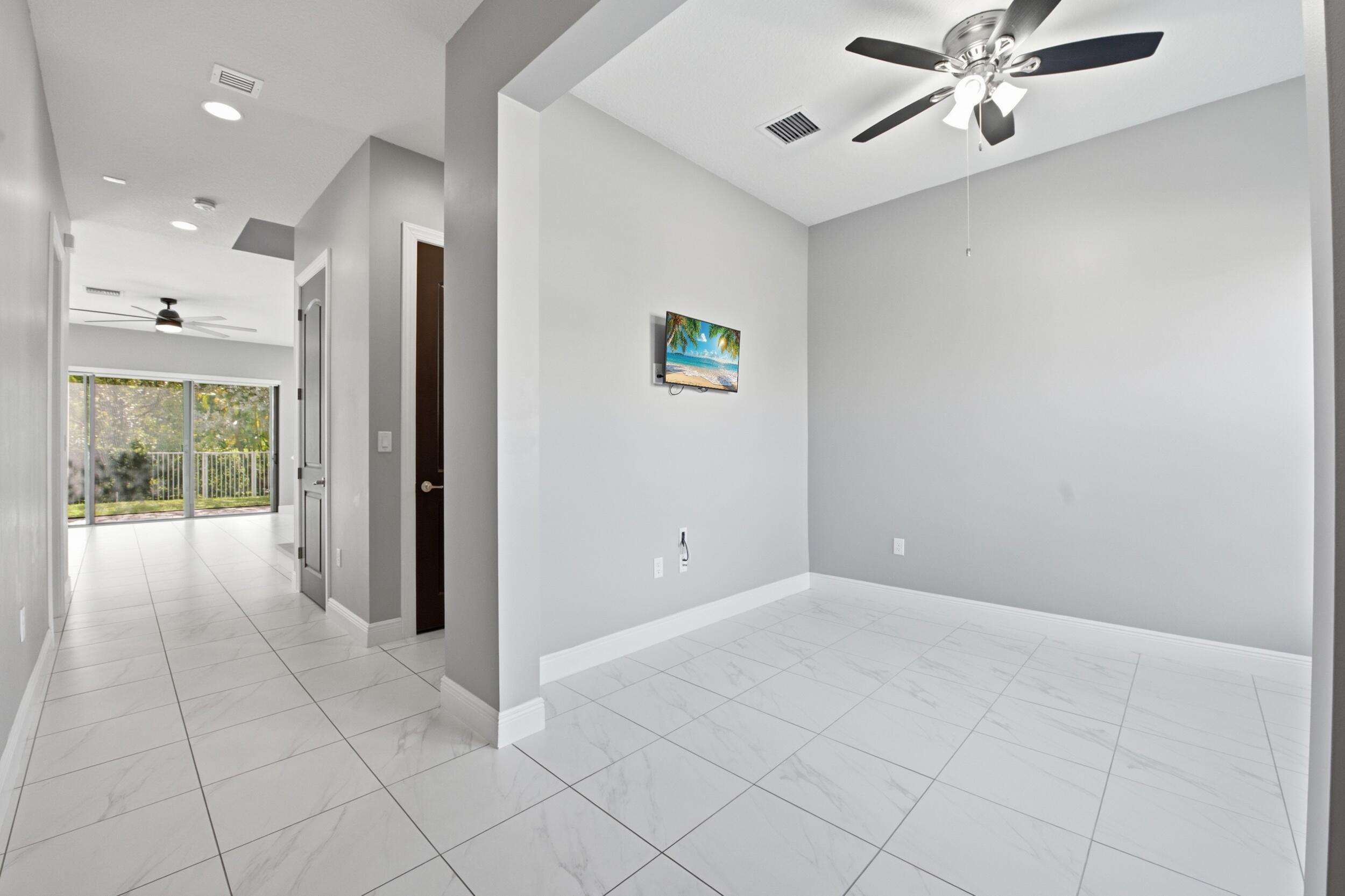 CORAL LAGO - Residential