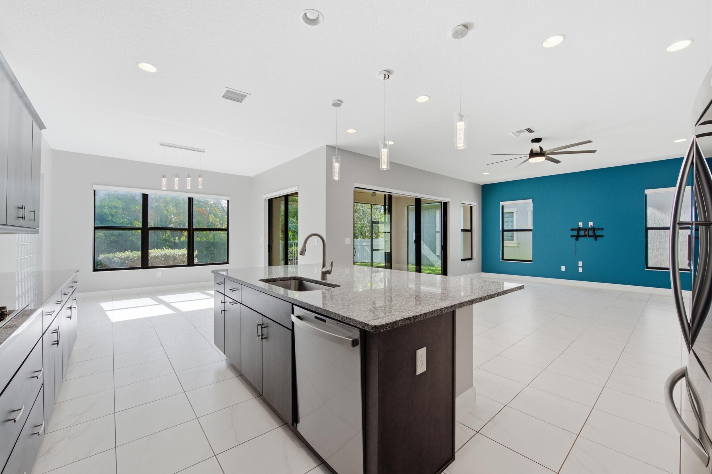 CORAL LAGO - Residential