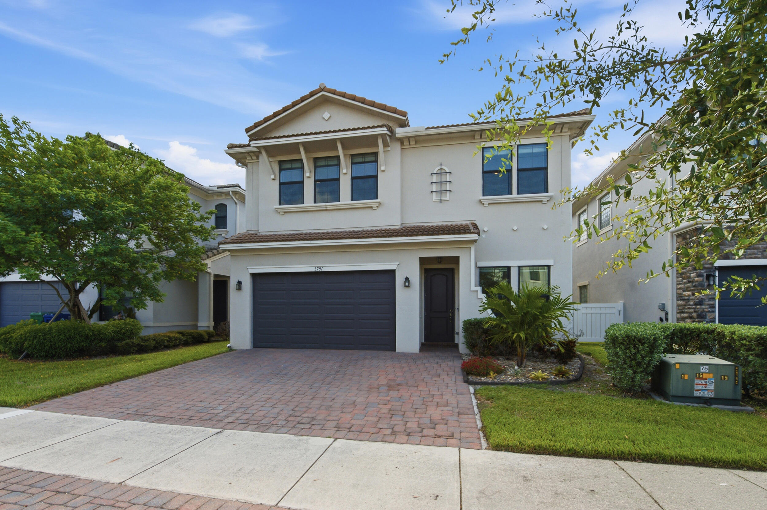 CORAL LAGO - Residential
