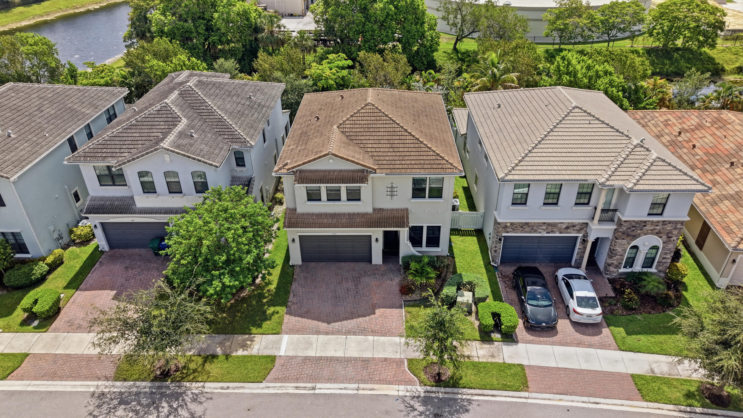 CORAL LAGO - Residential