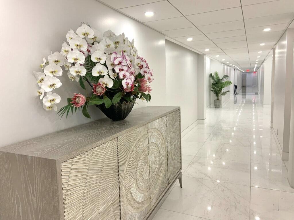 BARCLAY CONDO - Residential