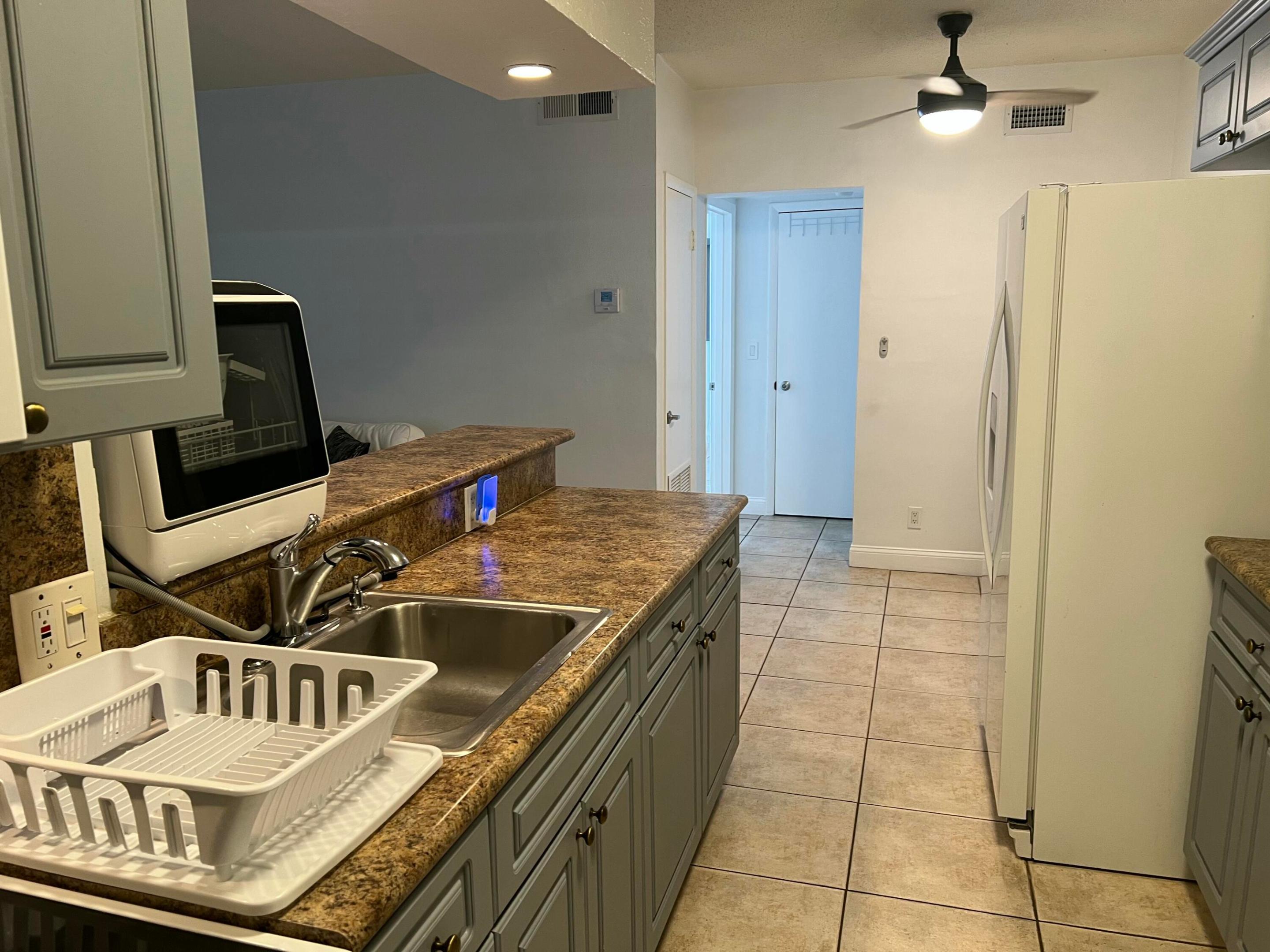 WATERWAY @ HOLLYWOOD BEACH CONDO - Residential Lease
