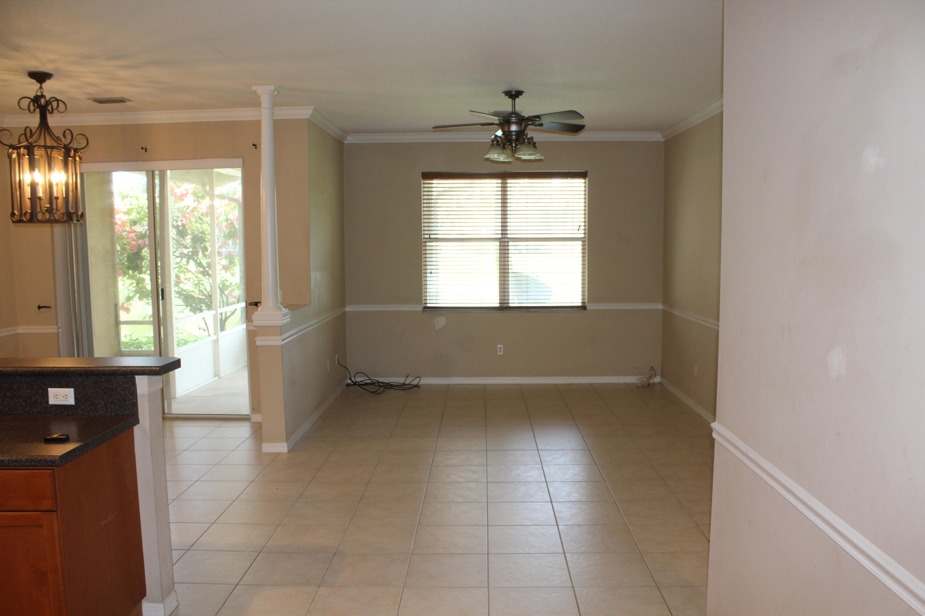SEMINOLE ESTATES & TOWNHOMES - Residential Lease