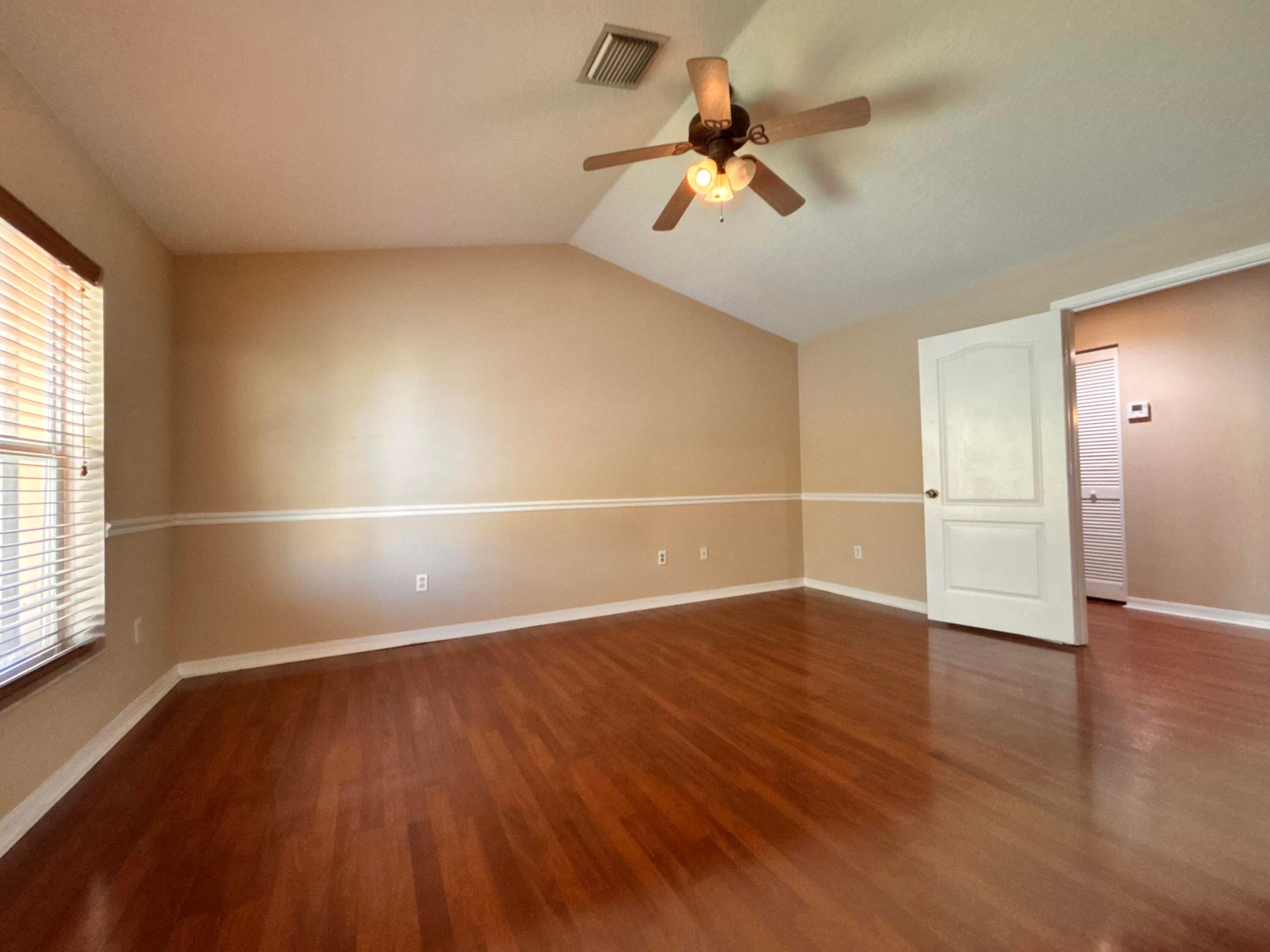 SEMINOLE ESTATES & TOWNHOMES - Residential Lease