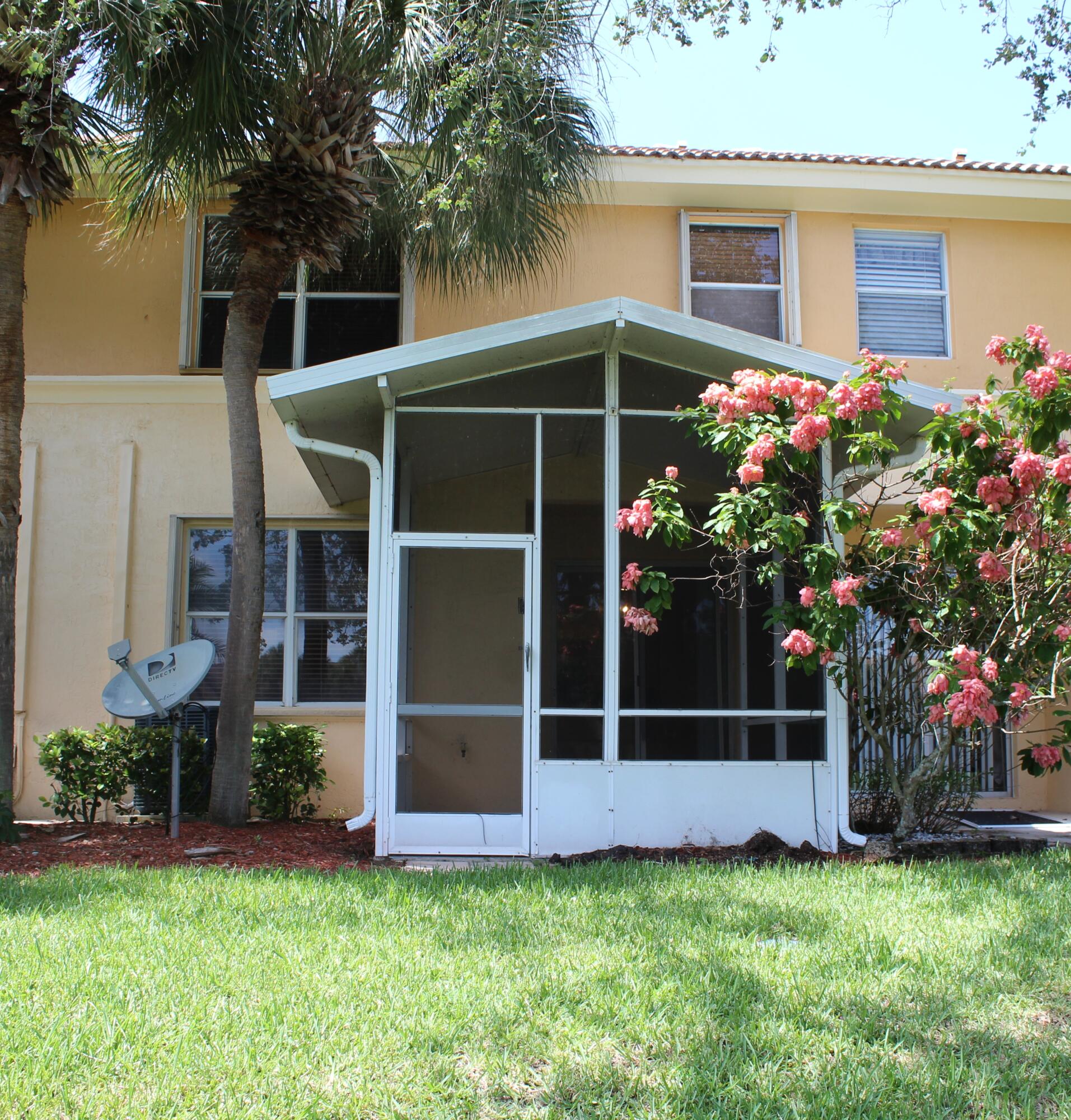 SEMINOLE ESTATES & TOWNHOMES - Residential Lease