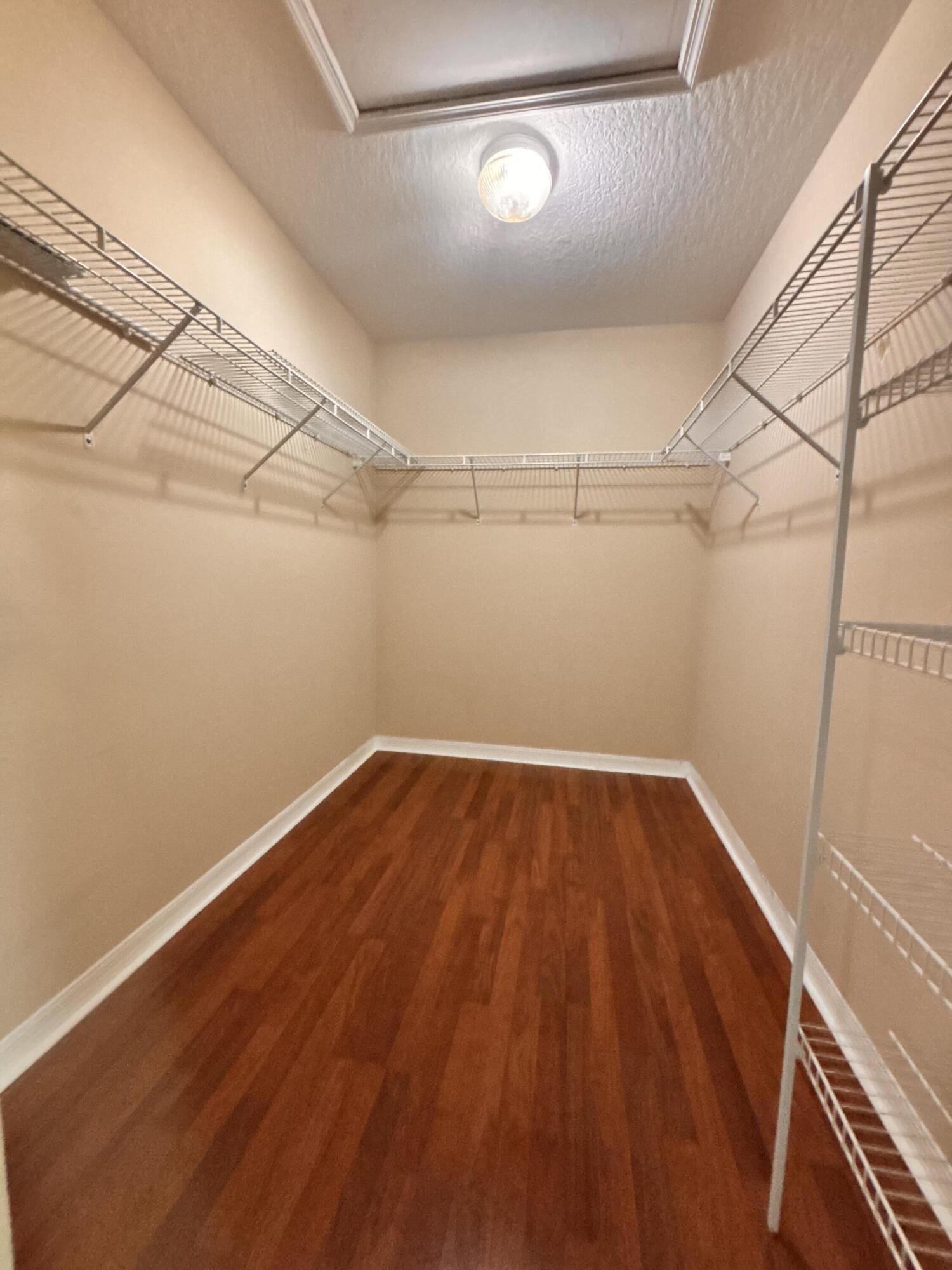 SEMINOLE ESTATES & TOWNHOMES - Residential Lease