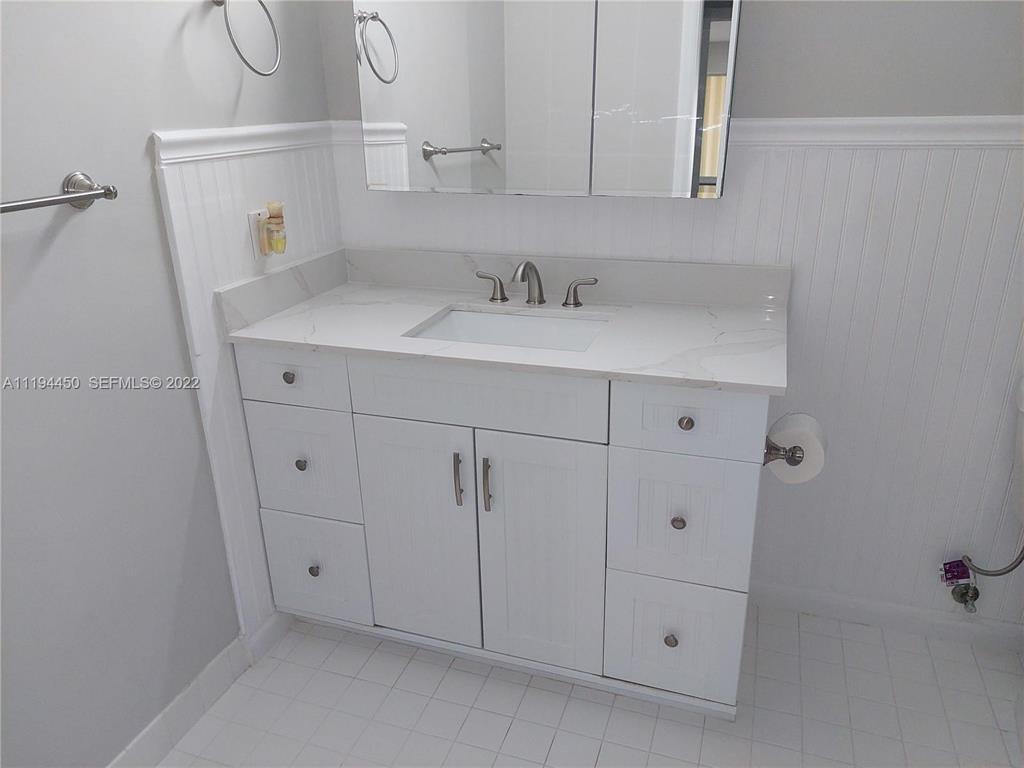 CARAVEL CONDOMINIUM APARTMENTS - Residential Lease