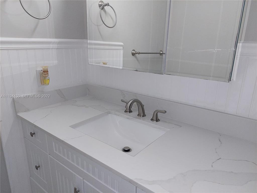 CARAVEL CONDOMINIUM APARTMENTS - Residential Lease