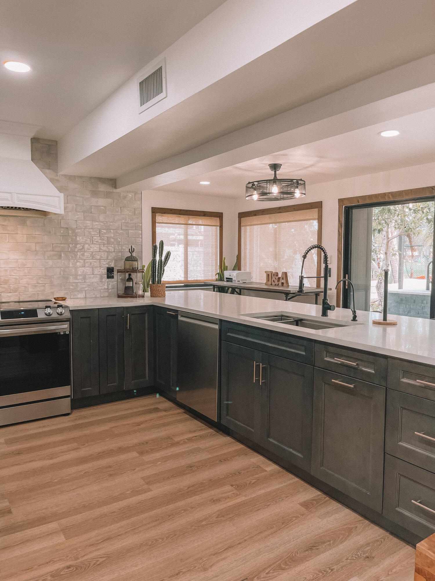 VENETIAN ISLES 3RD SEC - Residential