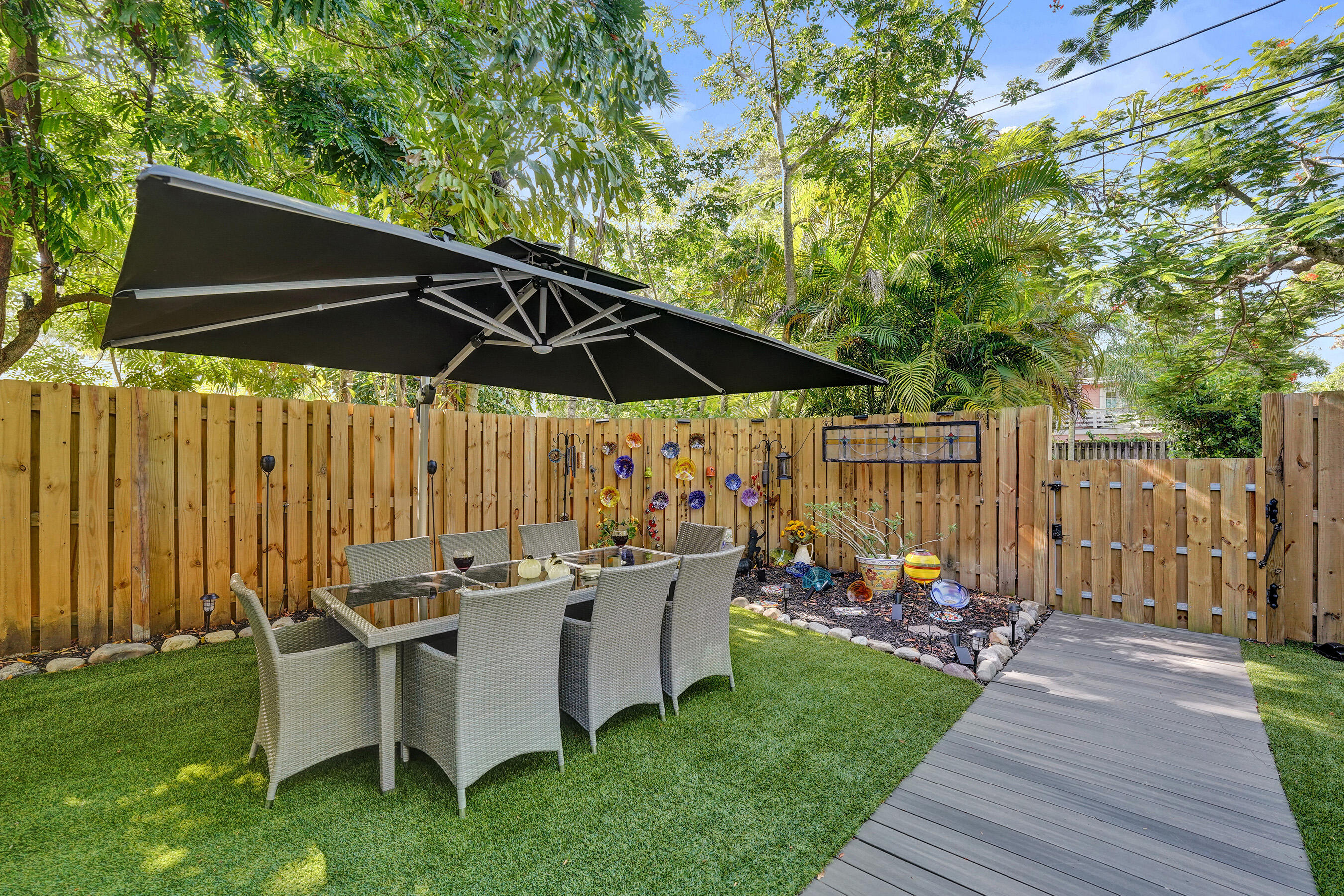 WAVERLY PLACE - Residential