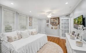 WAVERLY PLACE - Residential
