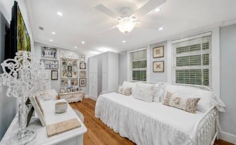 WAVERLY PLACE - Residential