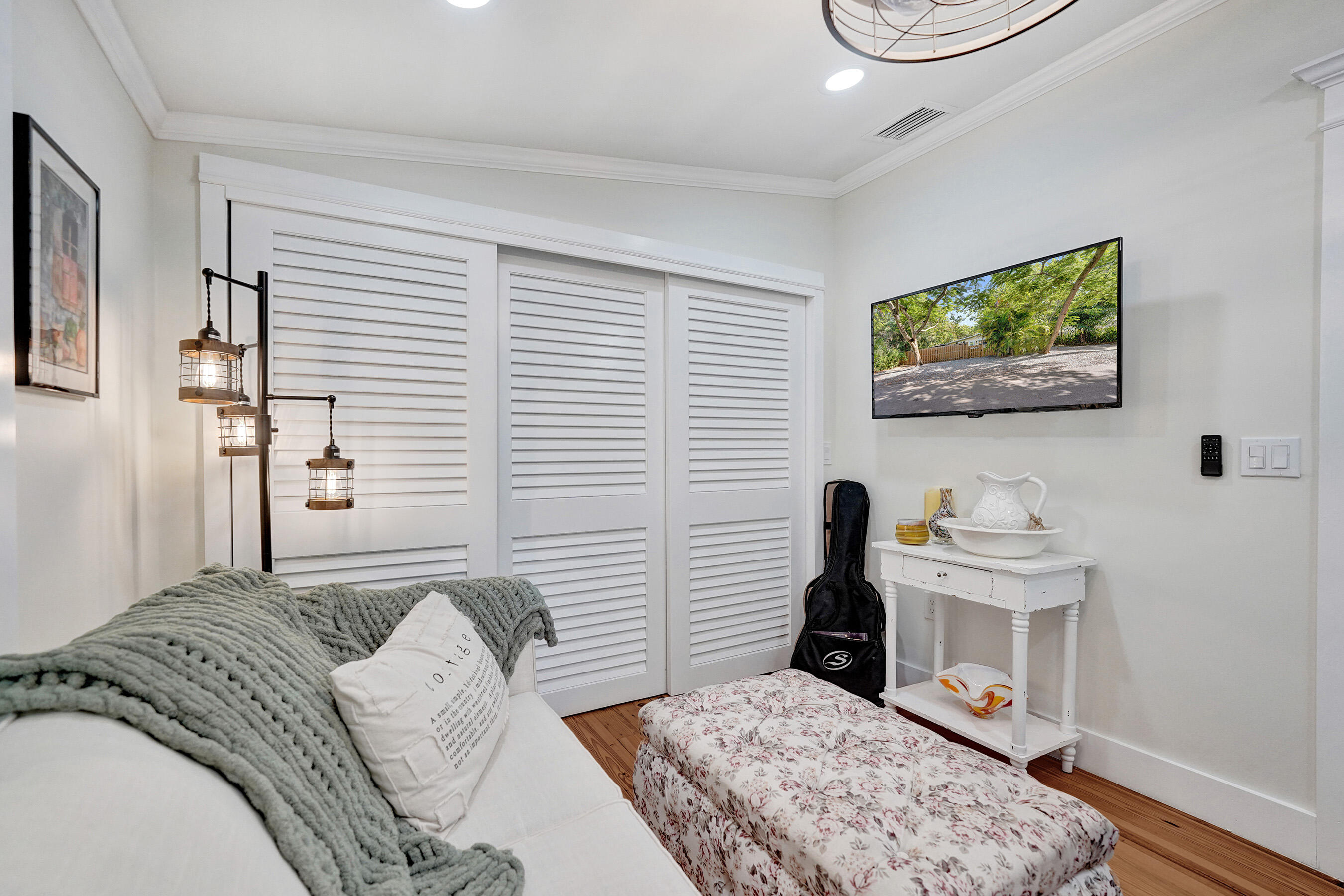 WAVERLY PLACE - Residential