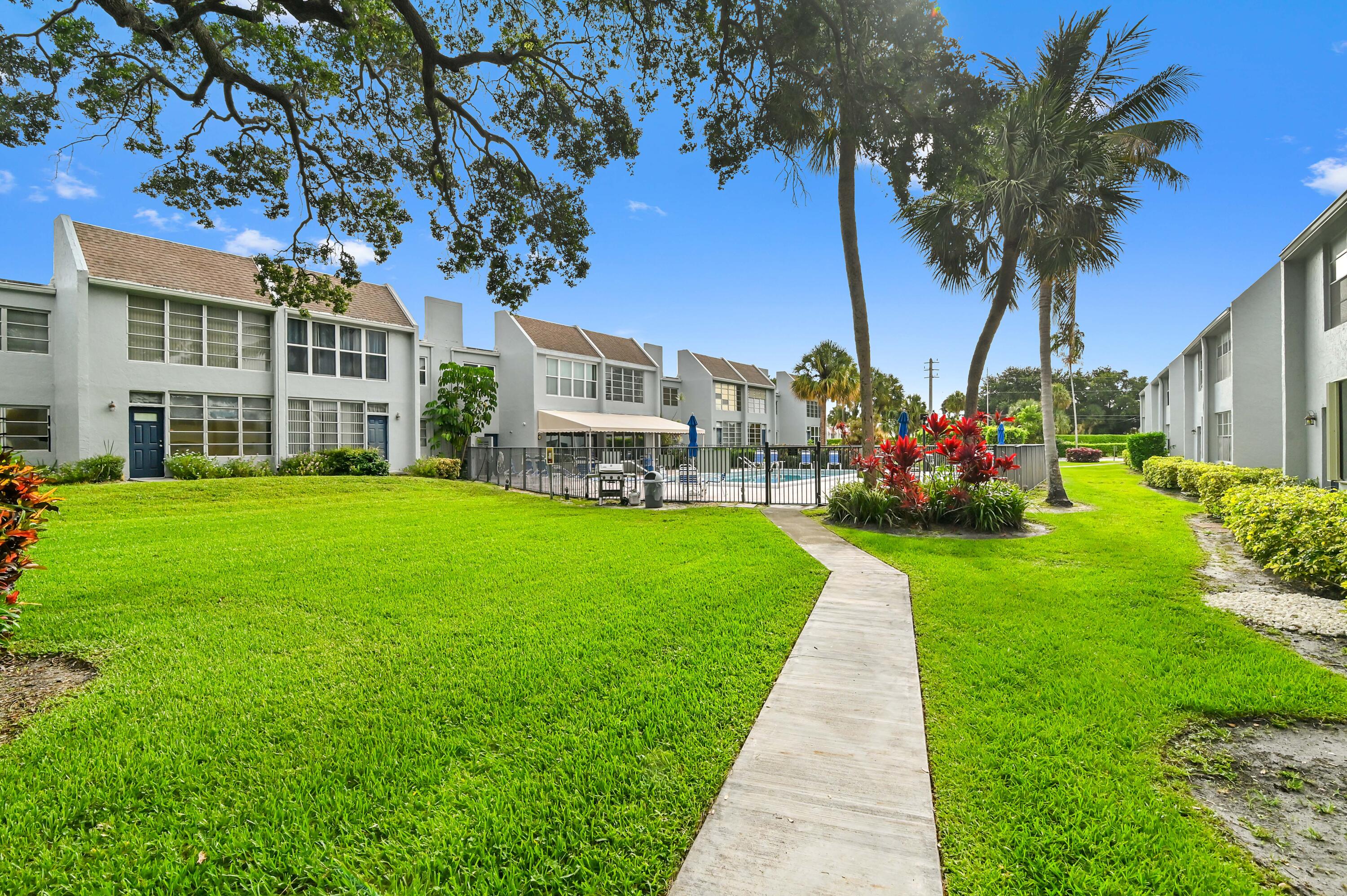 SABAL PINE SOUTH CONDO - Residential