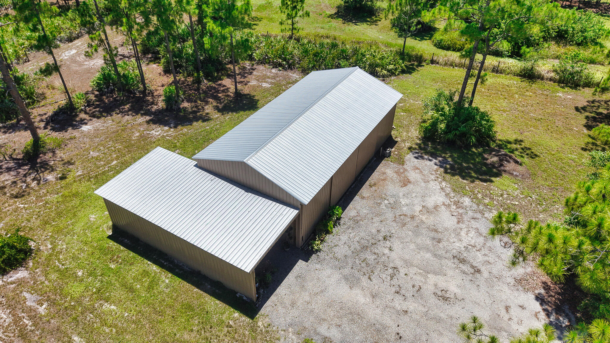 FELLSMERE FARMS CO S/D OF UNSURVEYED TWP 31 RNG 37 - Land