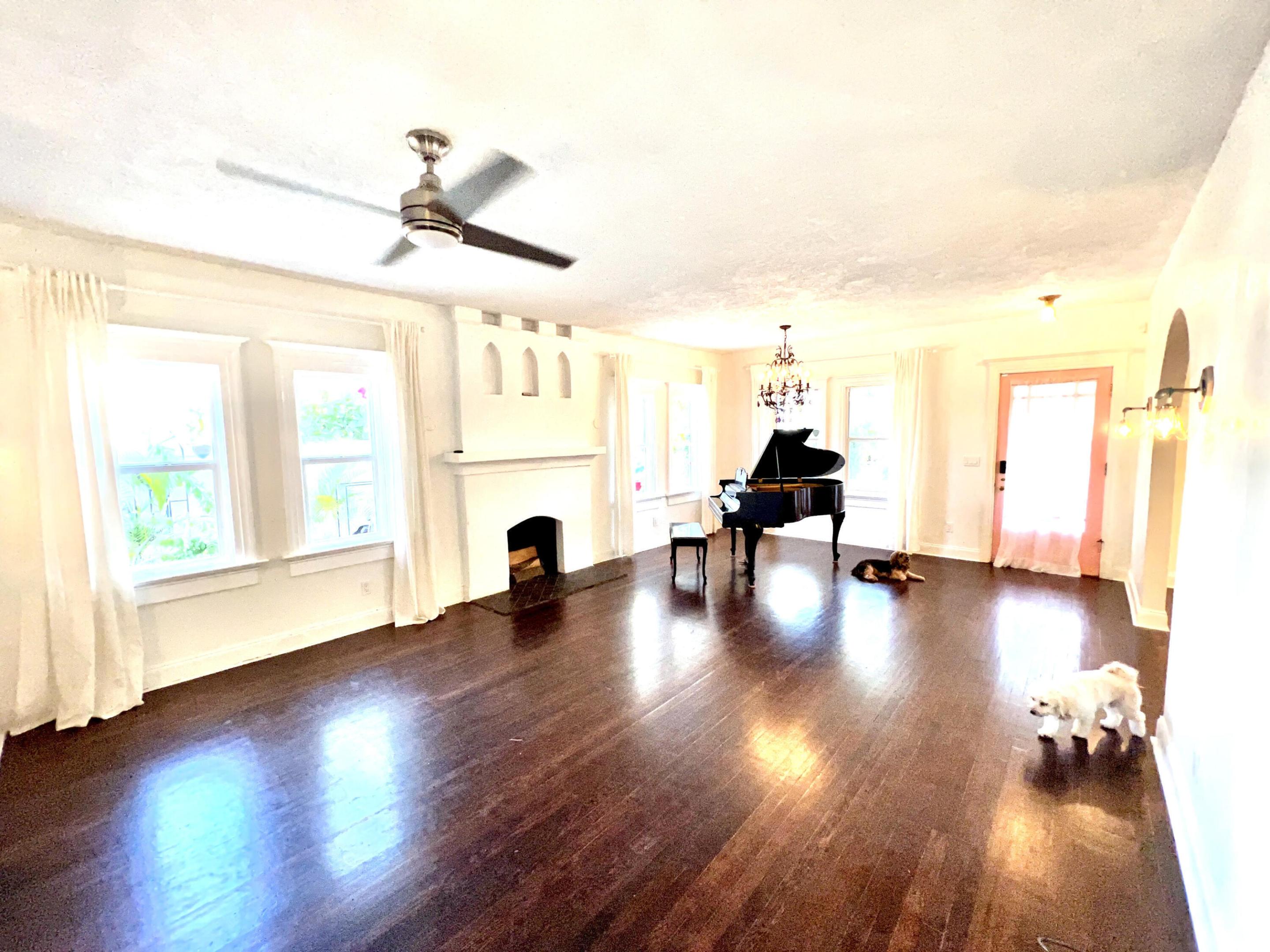 COLLEGE PARK - Residential